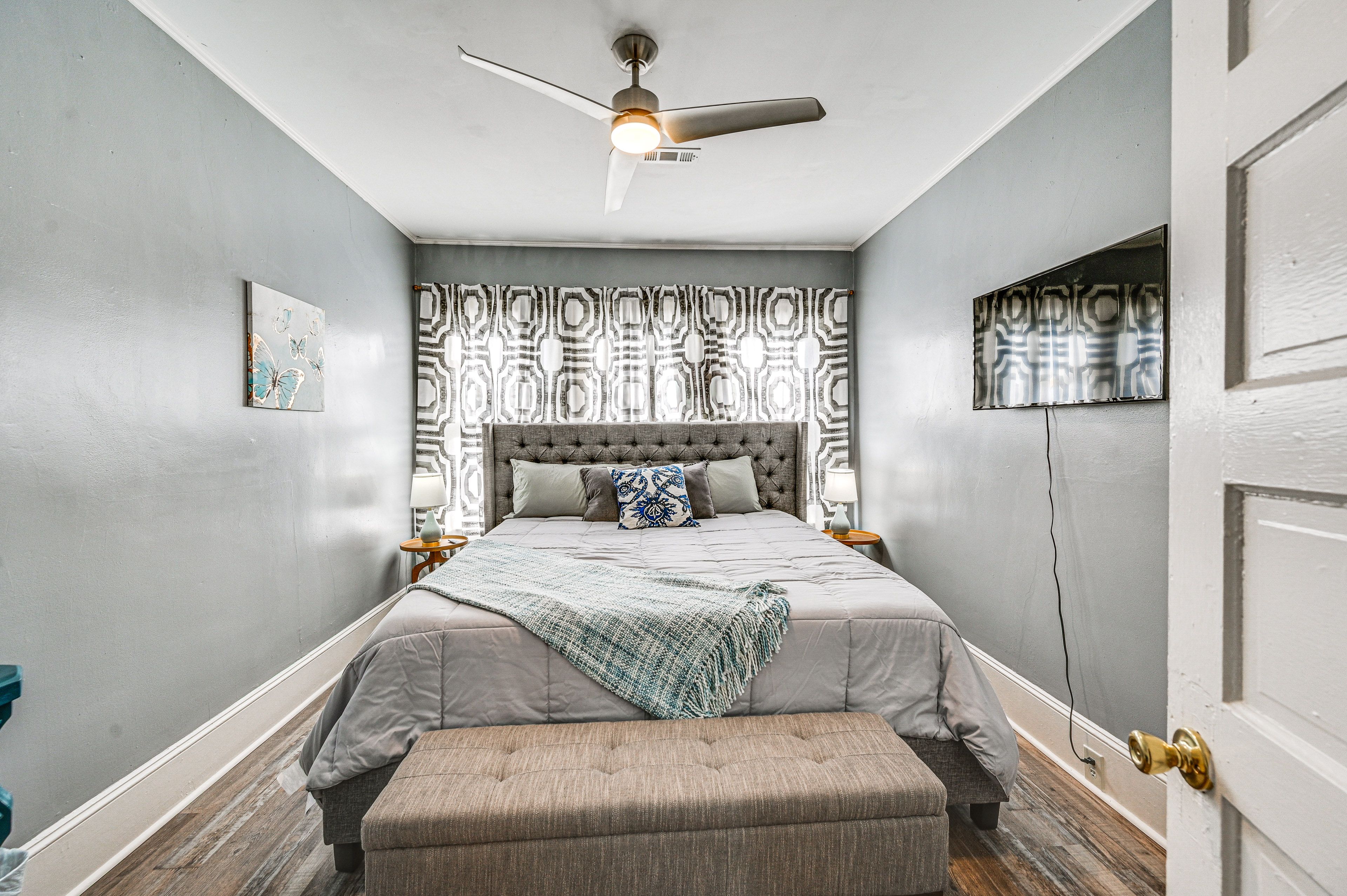 Bedroom 1 | King Bed | Linens Provided