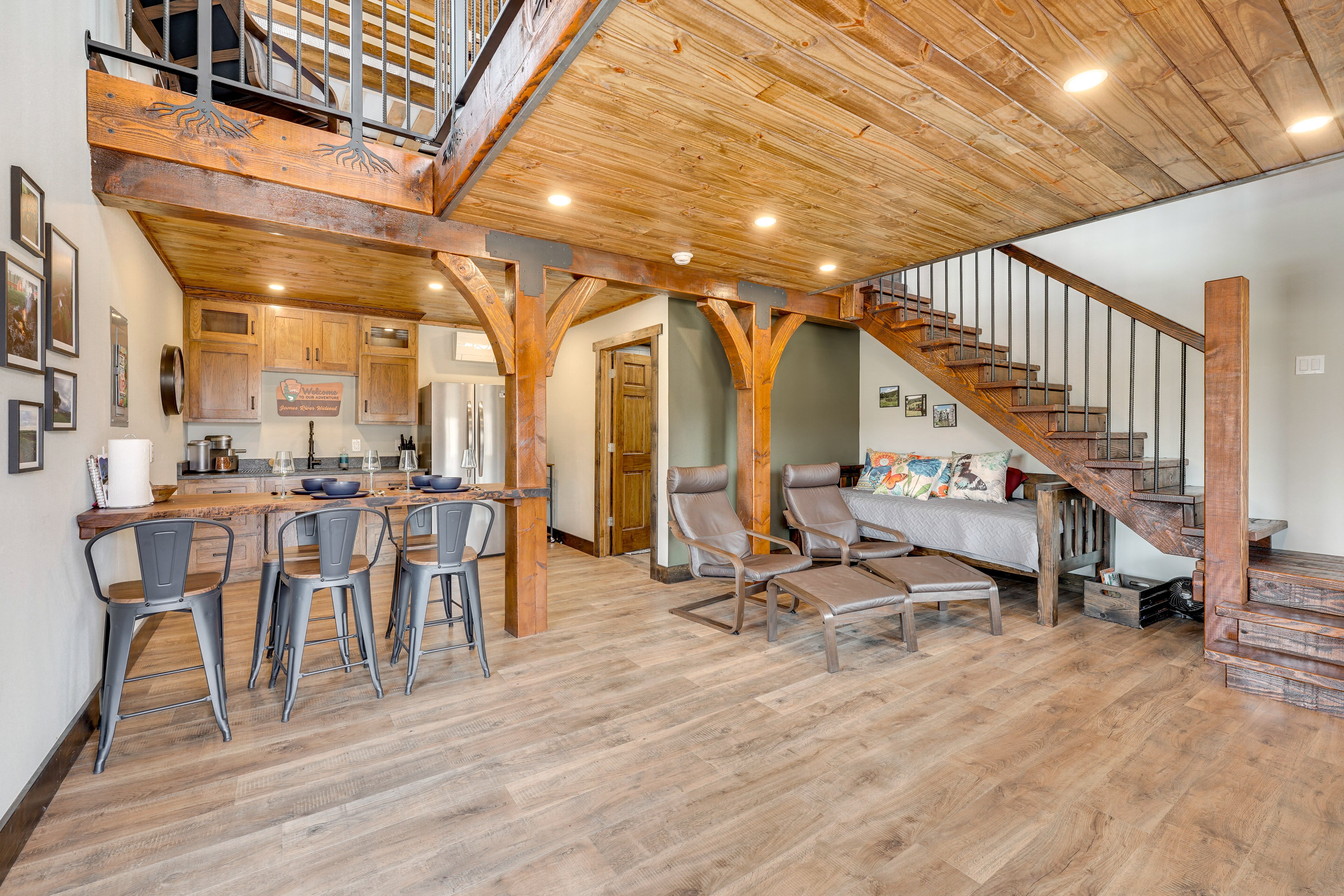 Living Area | Main Level | Twin Daybed
