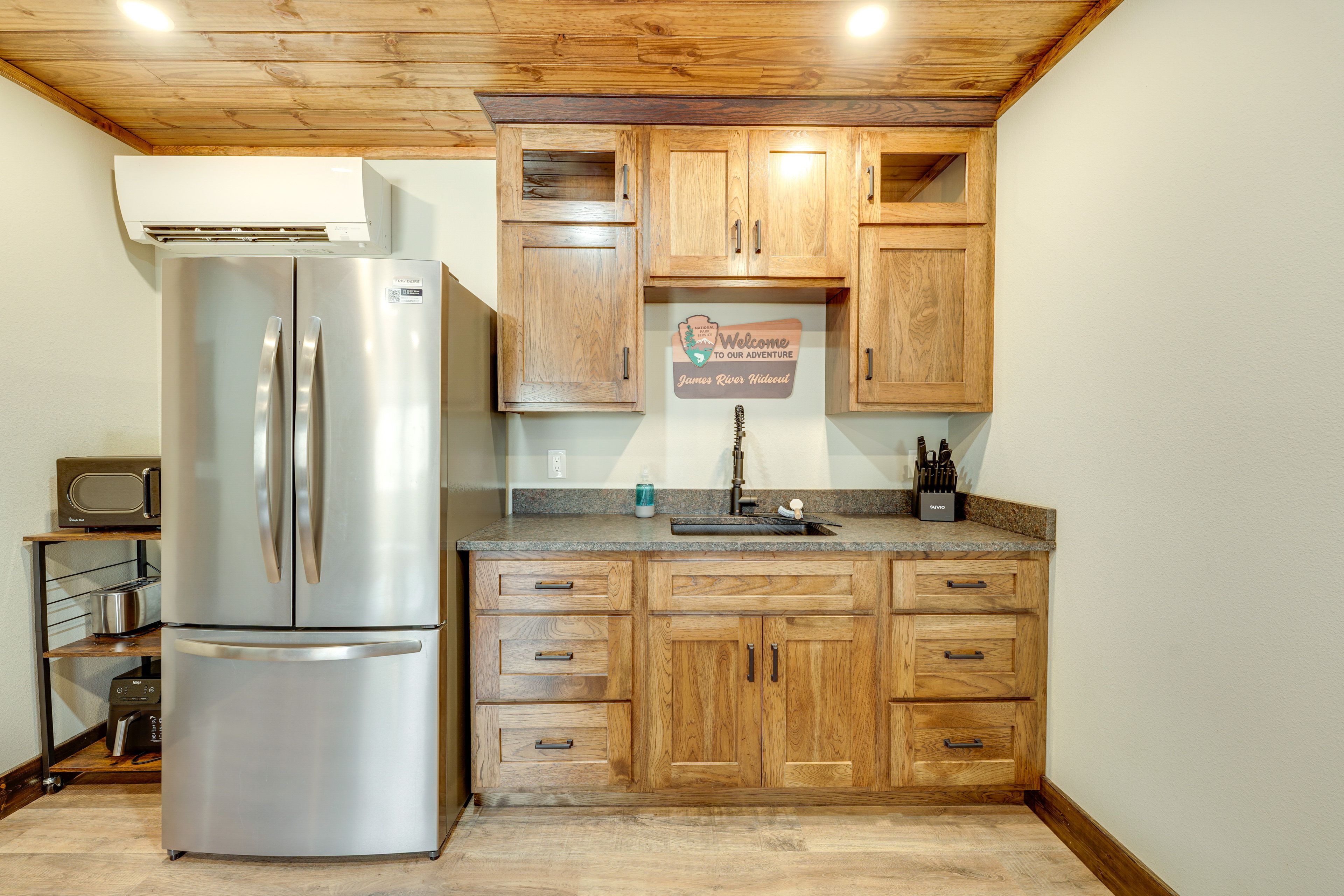 Kitchen | Main Level