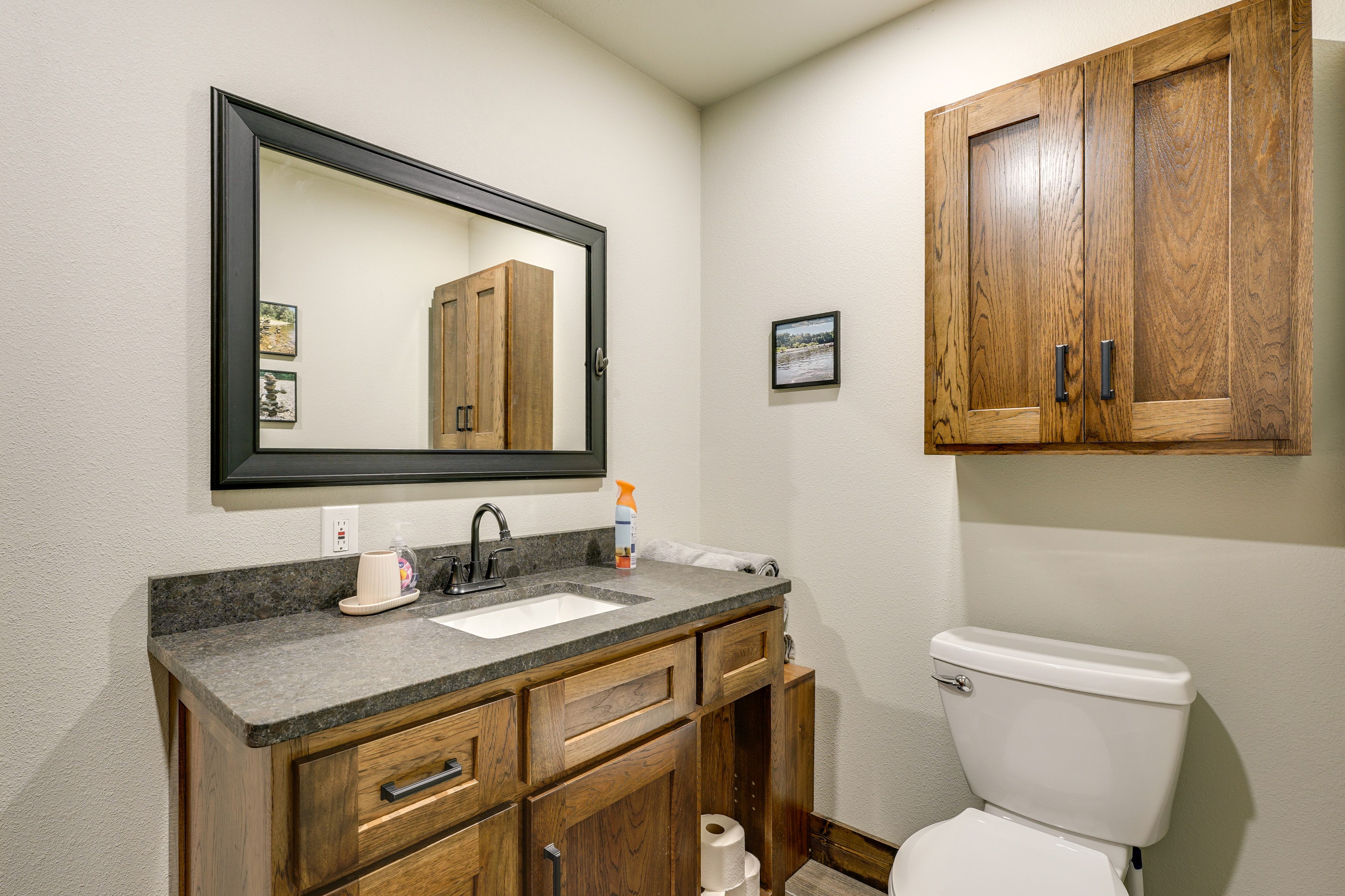 Full Bathroom | Main Level