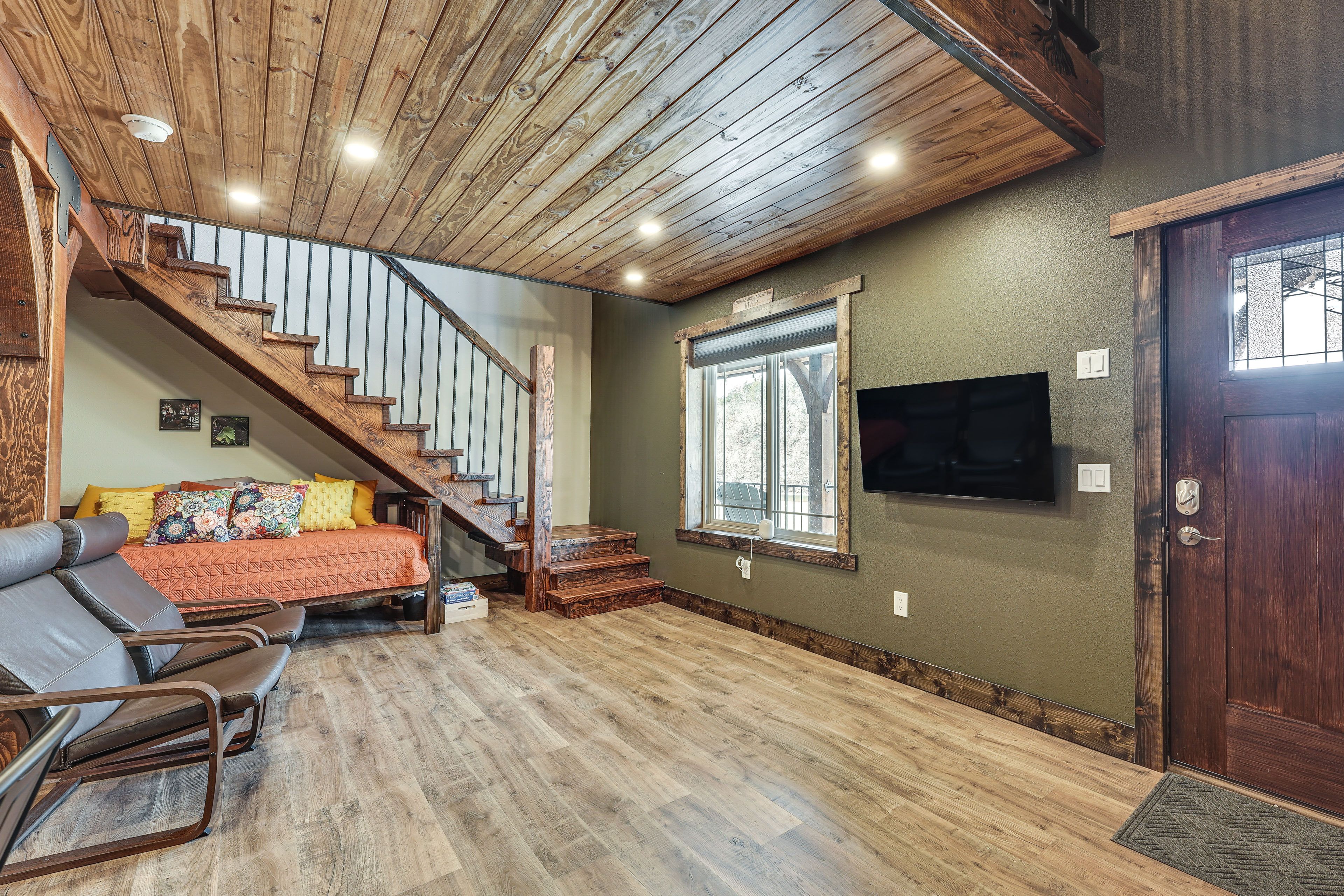 Living Area | Main Level