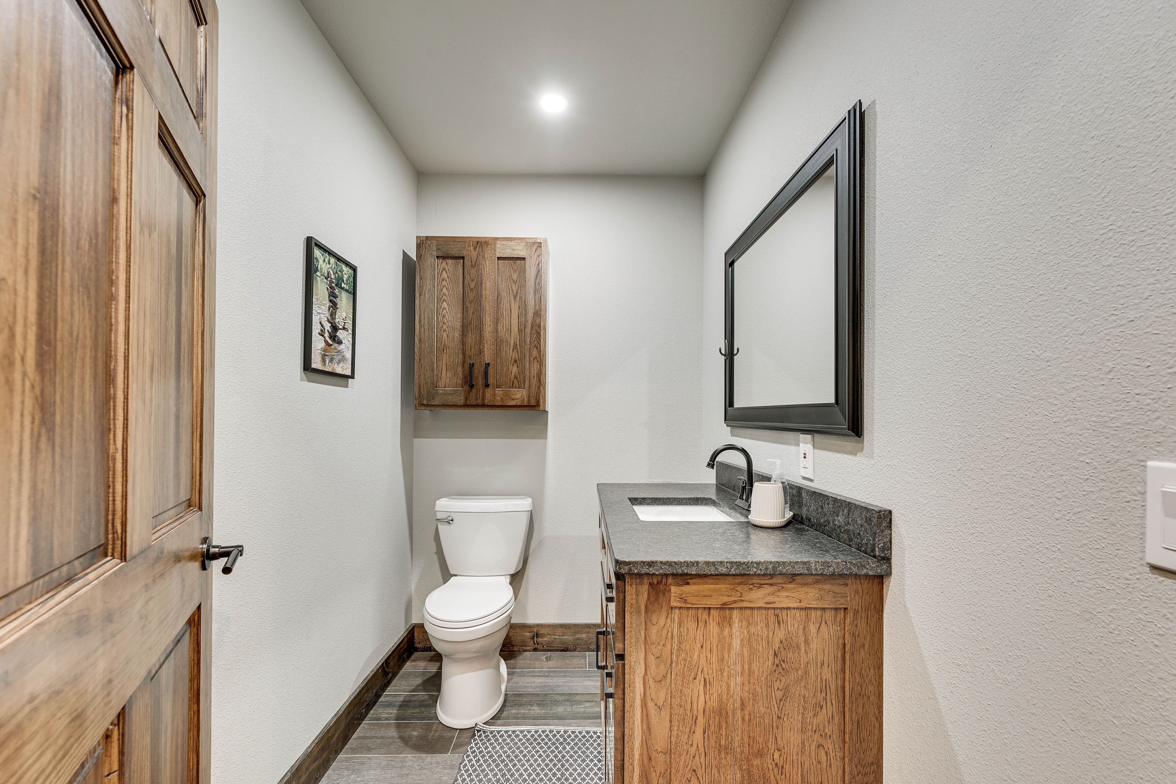 Full Bathroom | Main Level