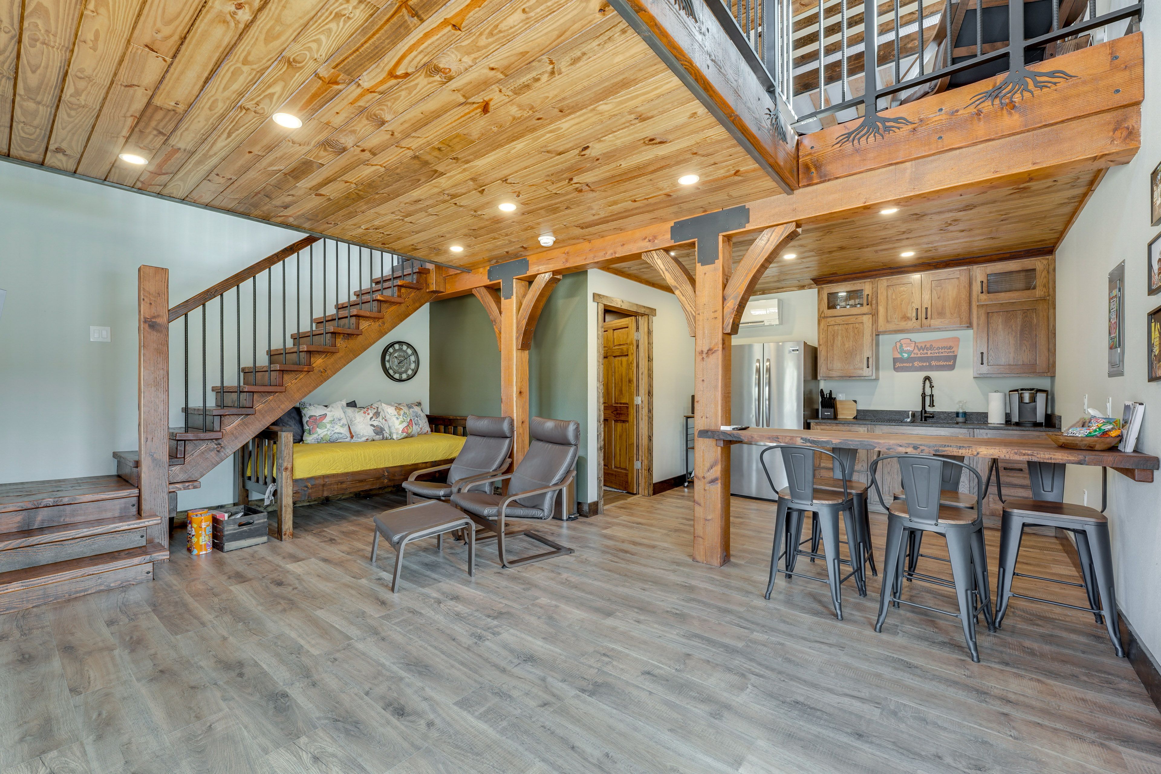 Living Area | Main Level | Twin Daybed