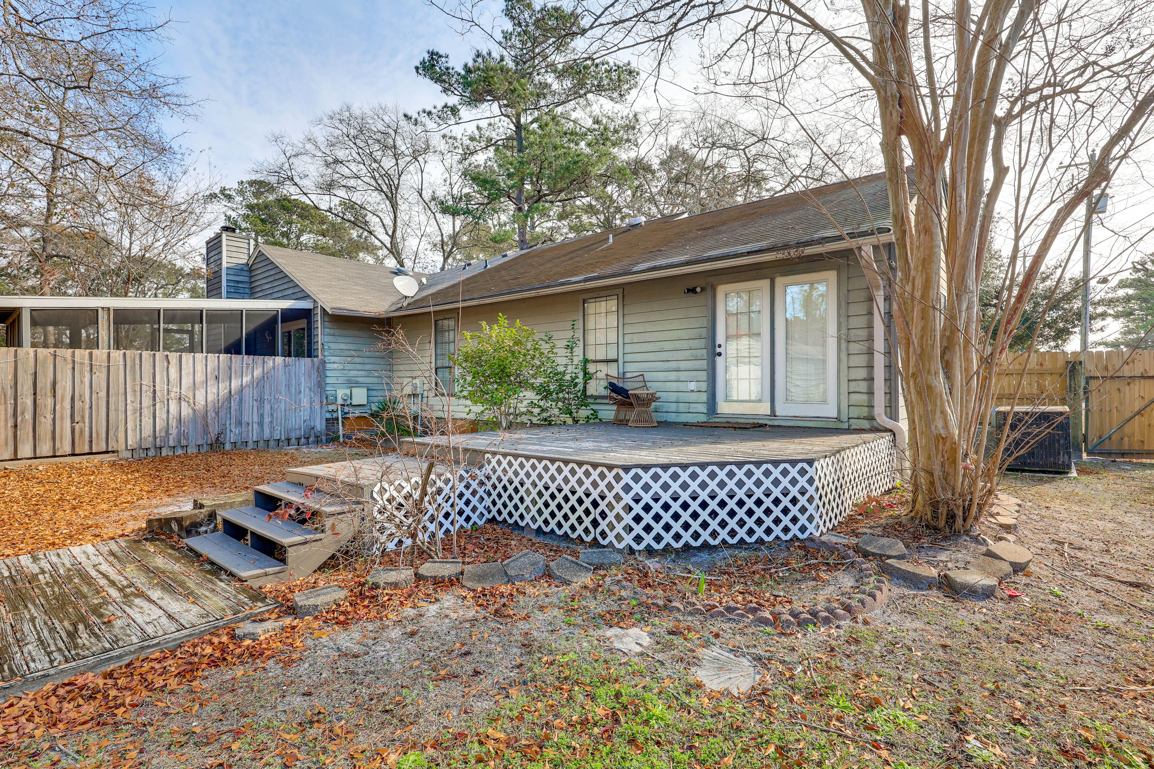 Private Deck | Outdoor Seating