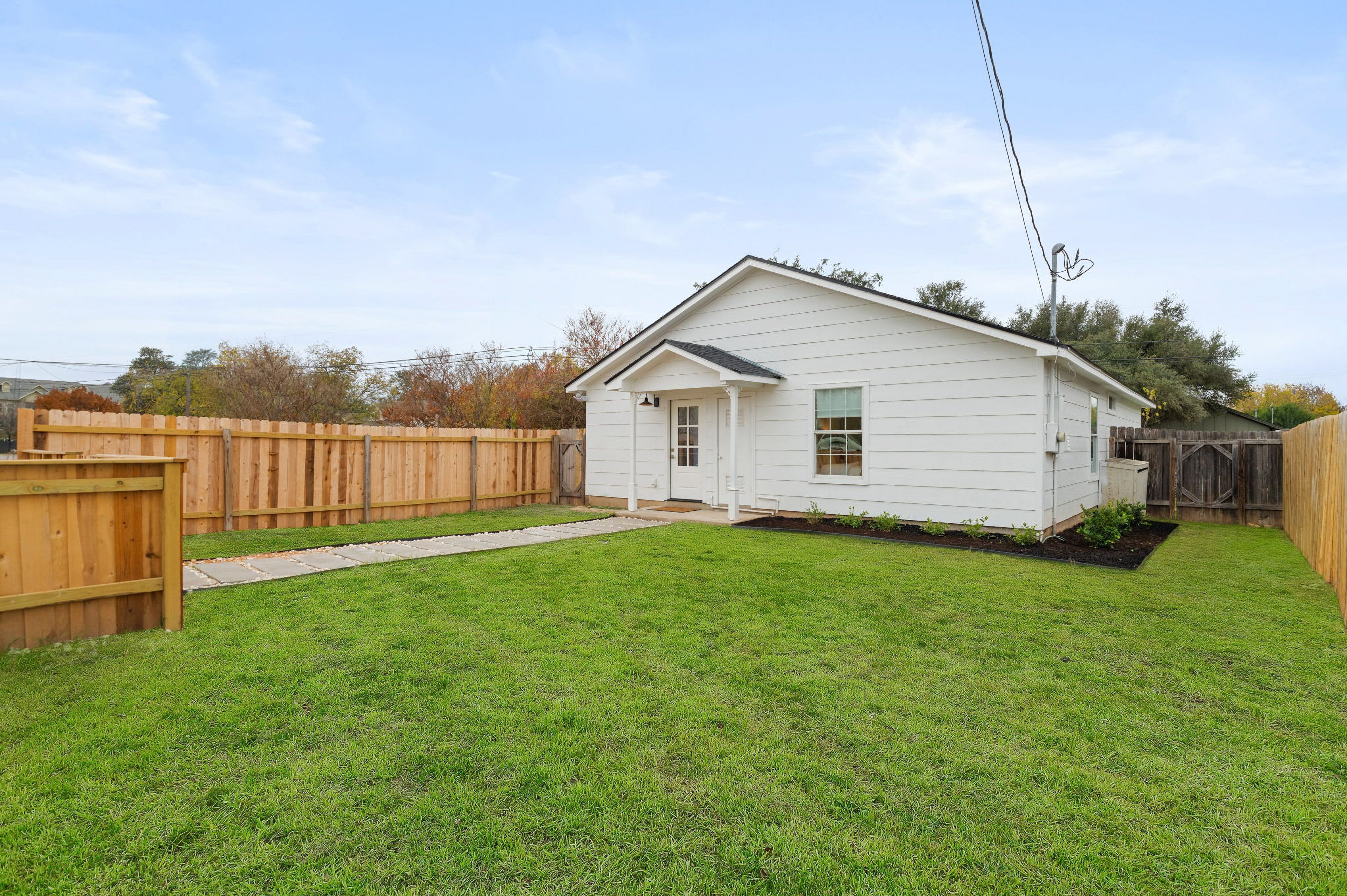 Fenced Backyard | 1 Mi to Wolf Ranch Town Center