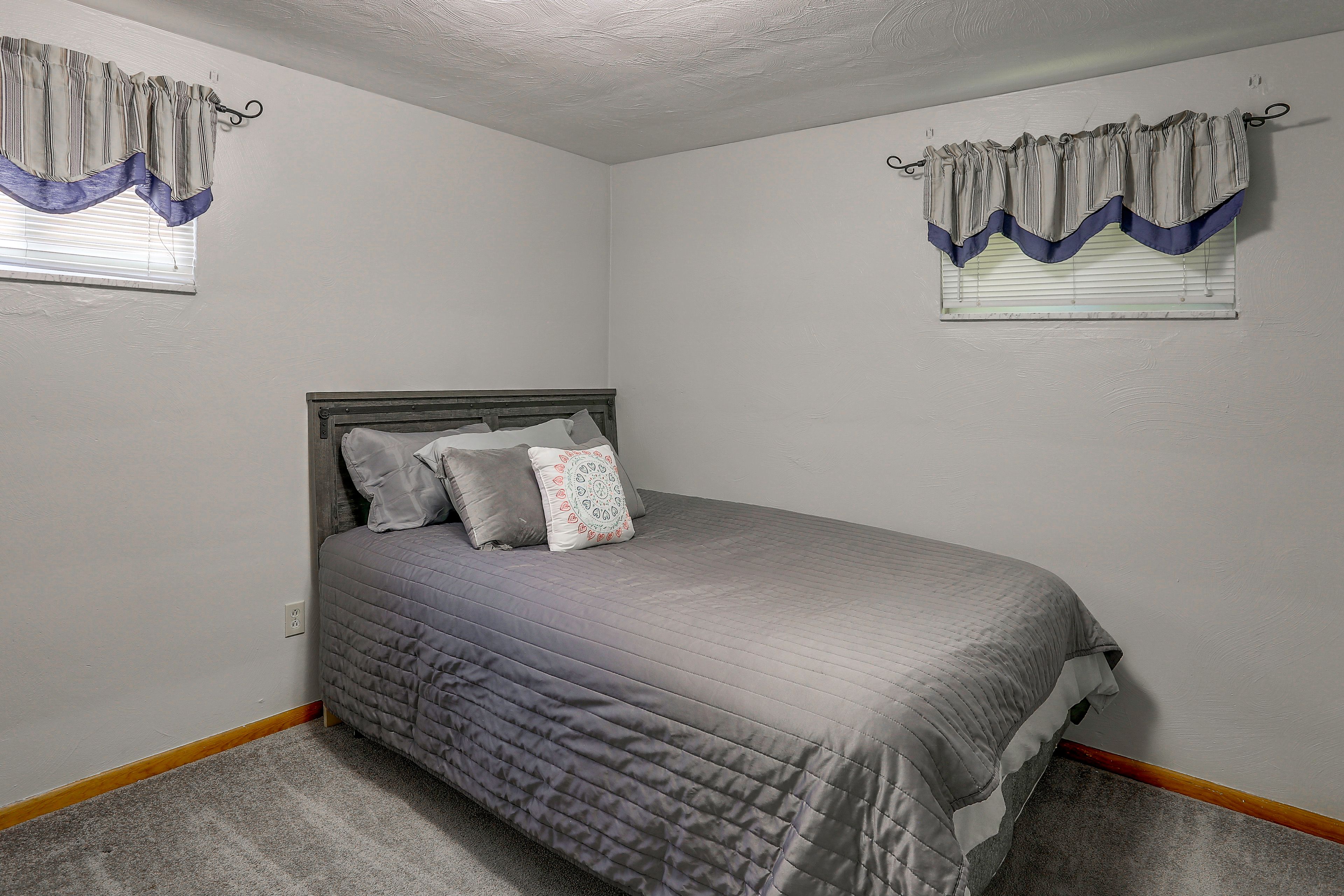 Bedroom 3 | Queen Bed | 1st Floor