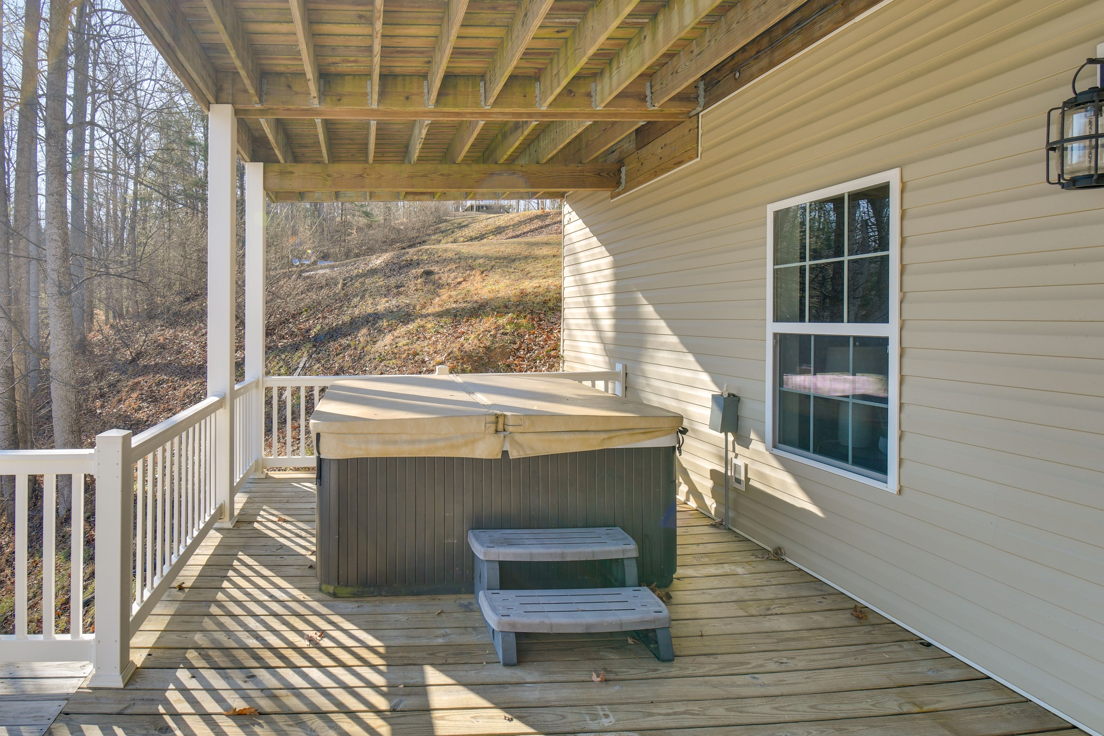 Lower Deck | Hot Tub