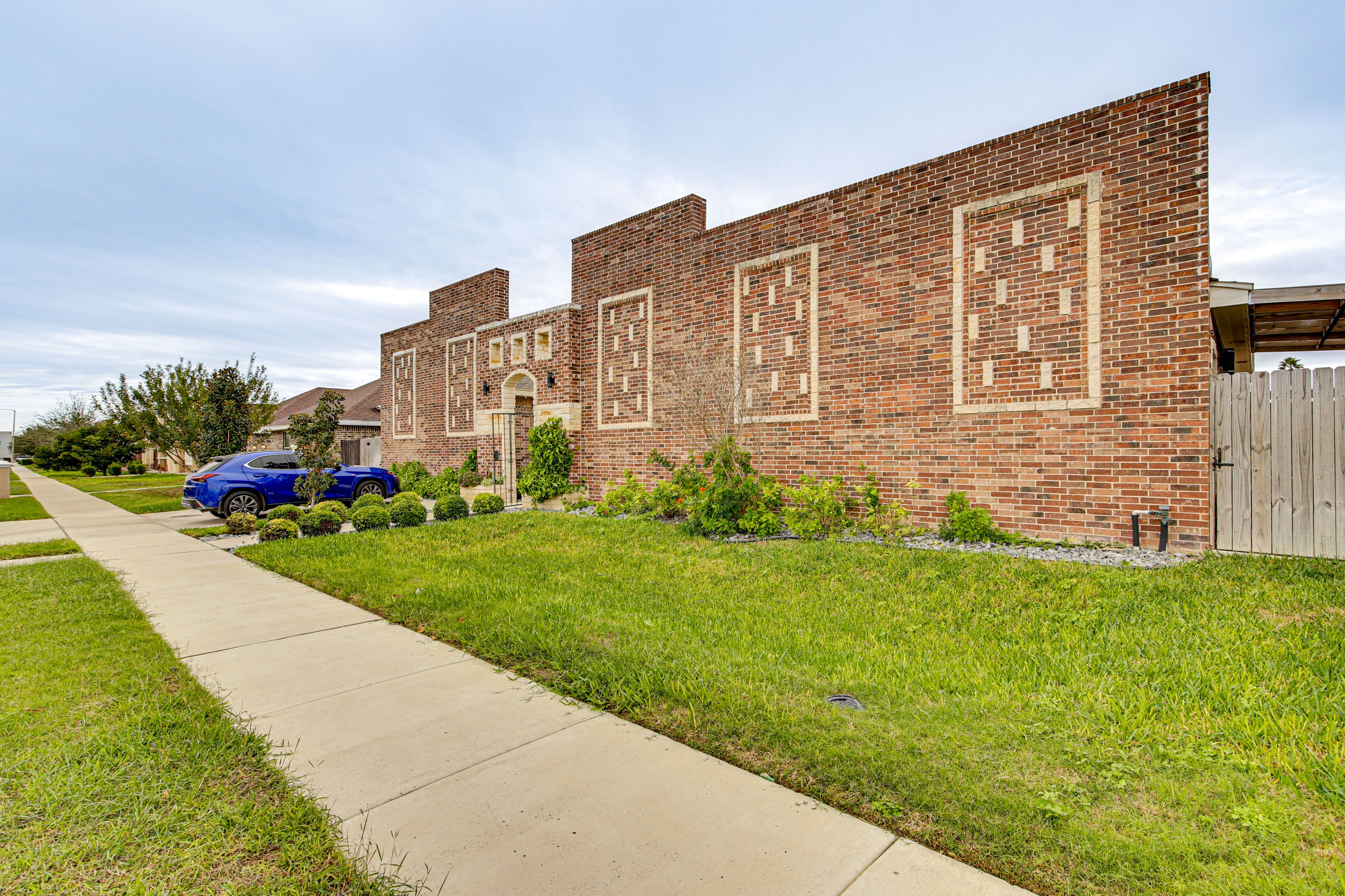 Parking | Reserved Carport Space (1 Vehicle)