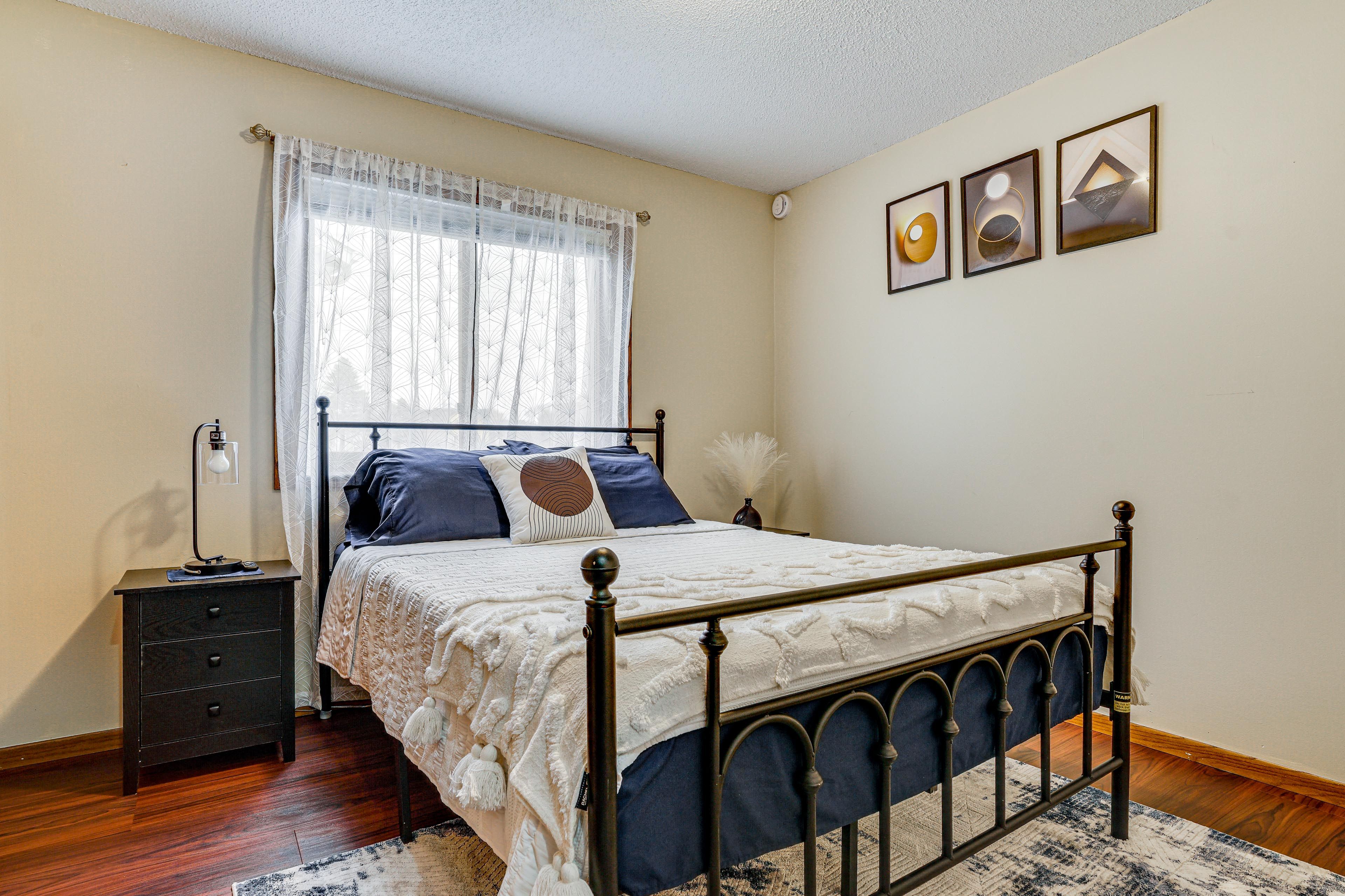 Bedroom 3 | Queen Bed | Upper Level
