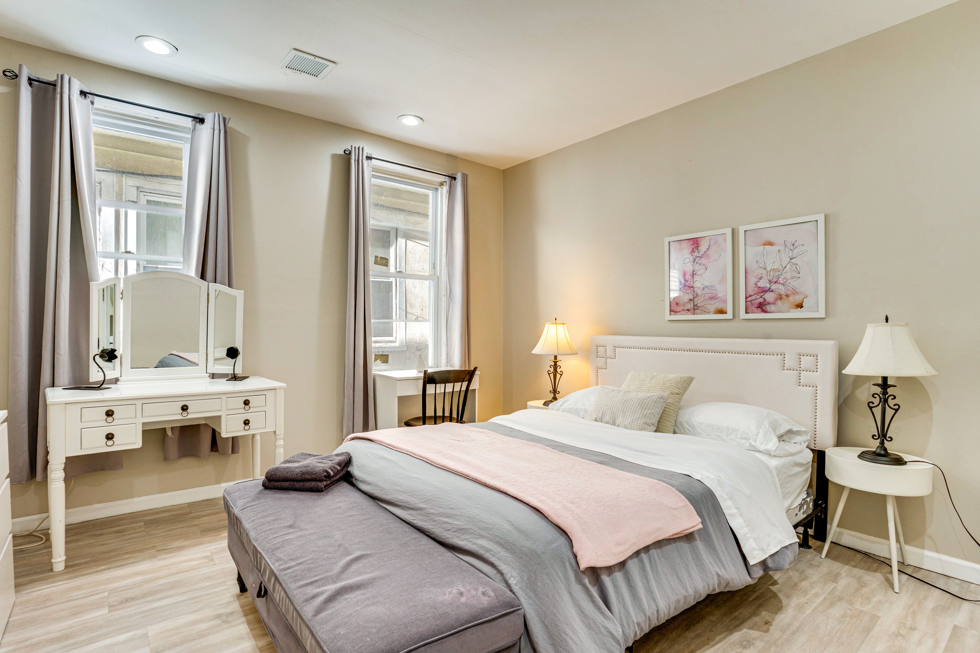 Bedroom 2 | Queen Bed | 1st Level