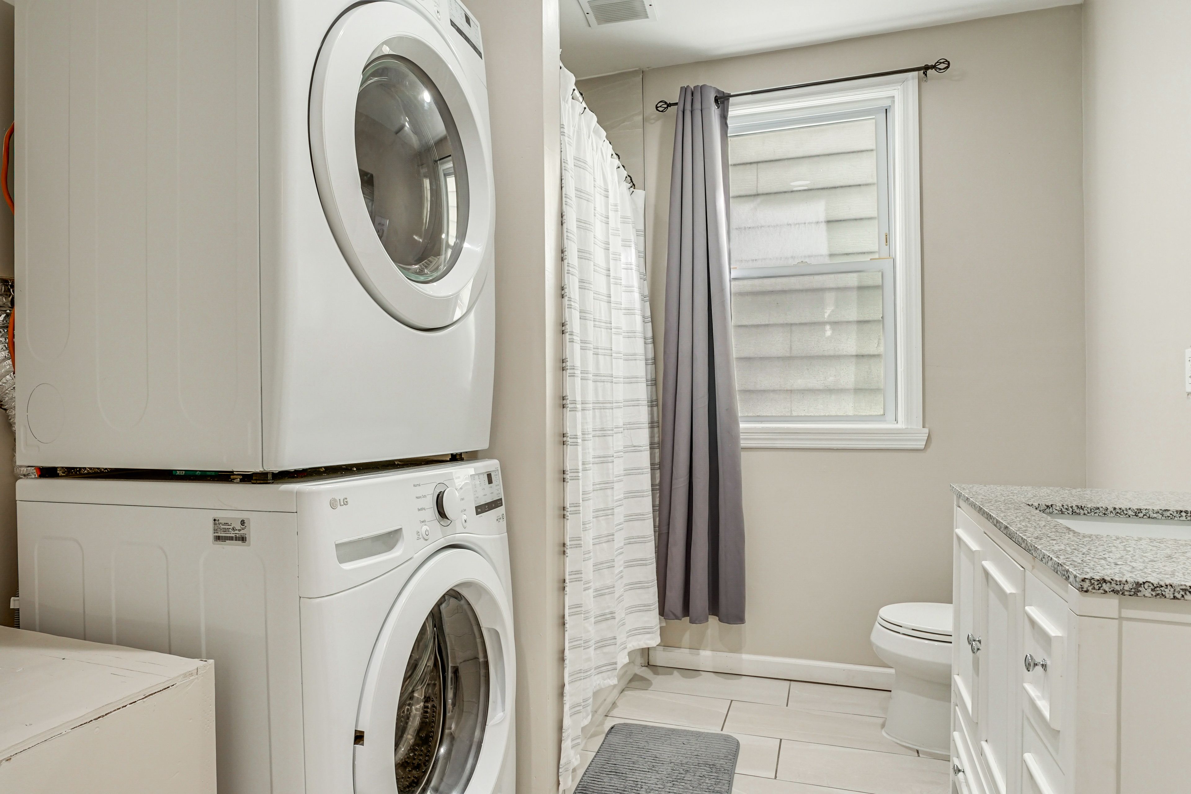 Bathroom | 1st Level