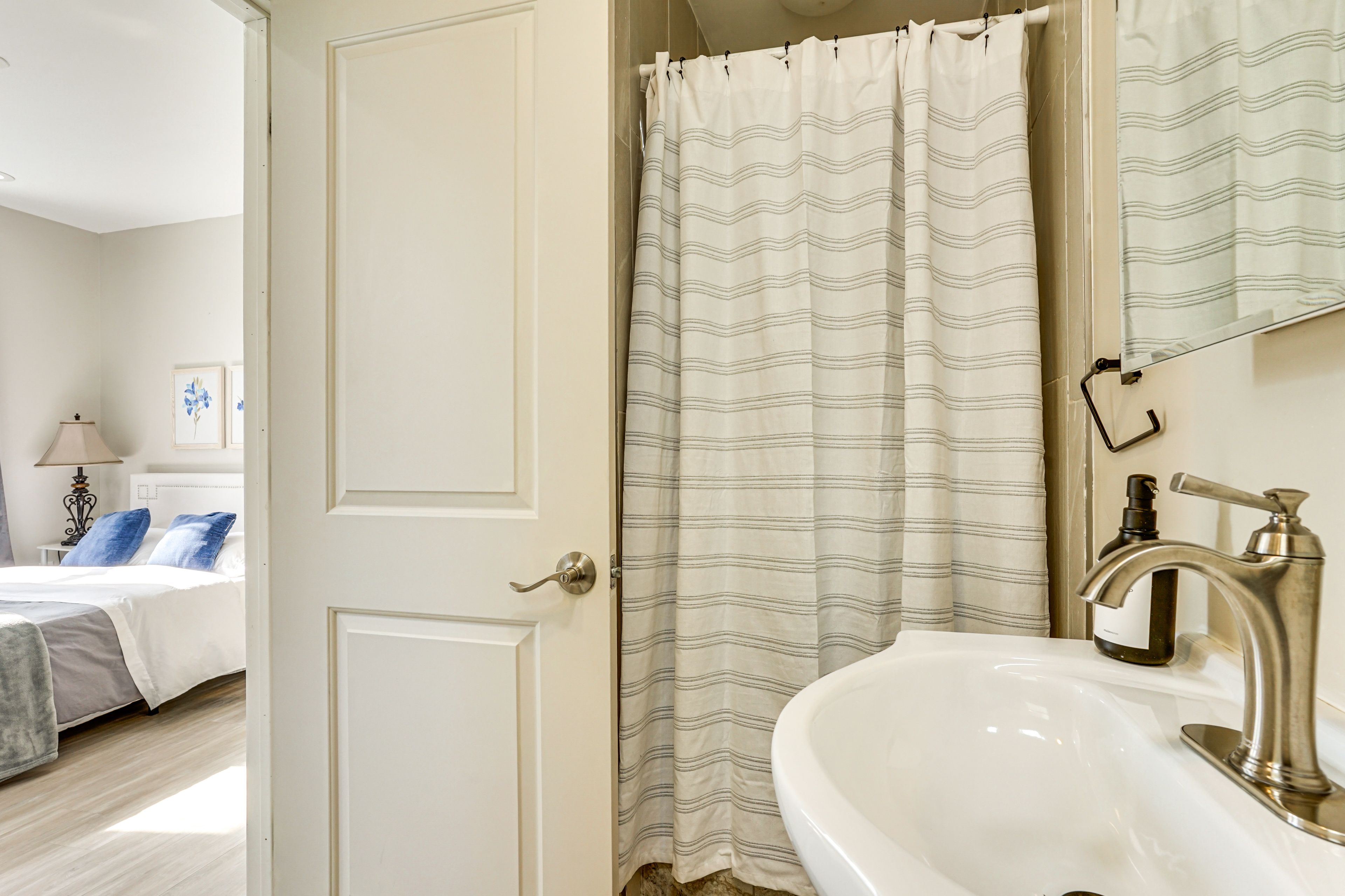 En-Suite Bathroom | 1st Level