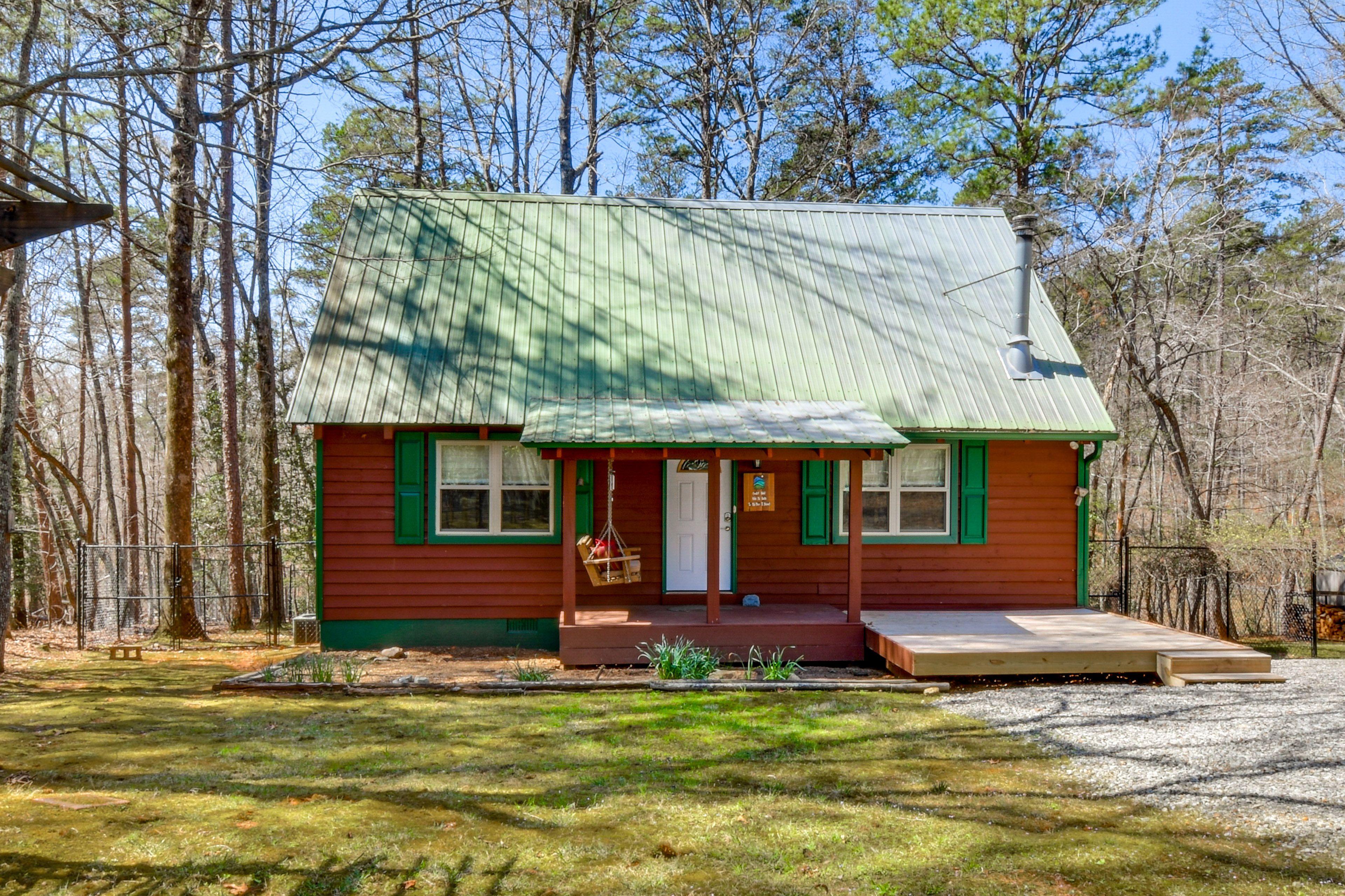 Dahlonega Vacation Rental | 3BR | 2BA | 1,400 Sq Ft