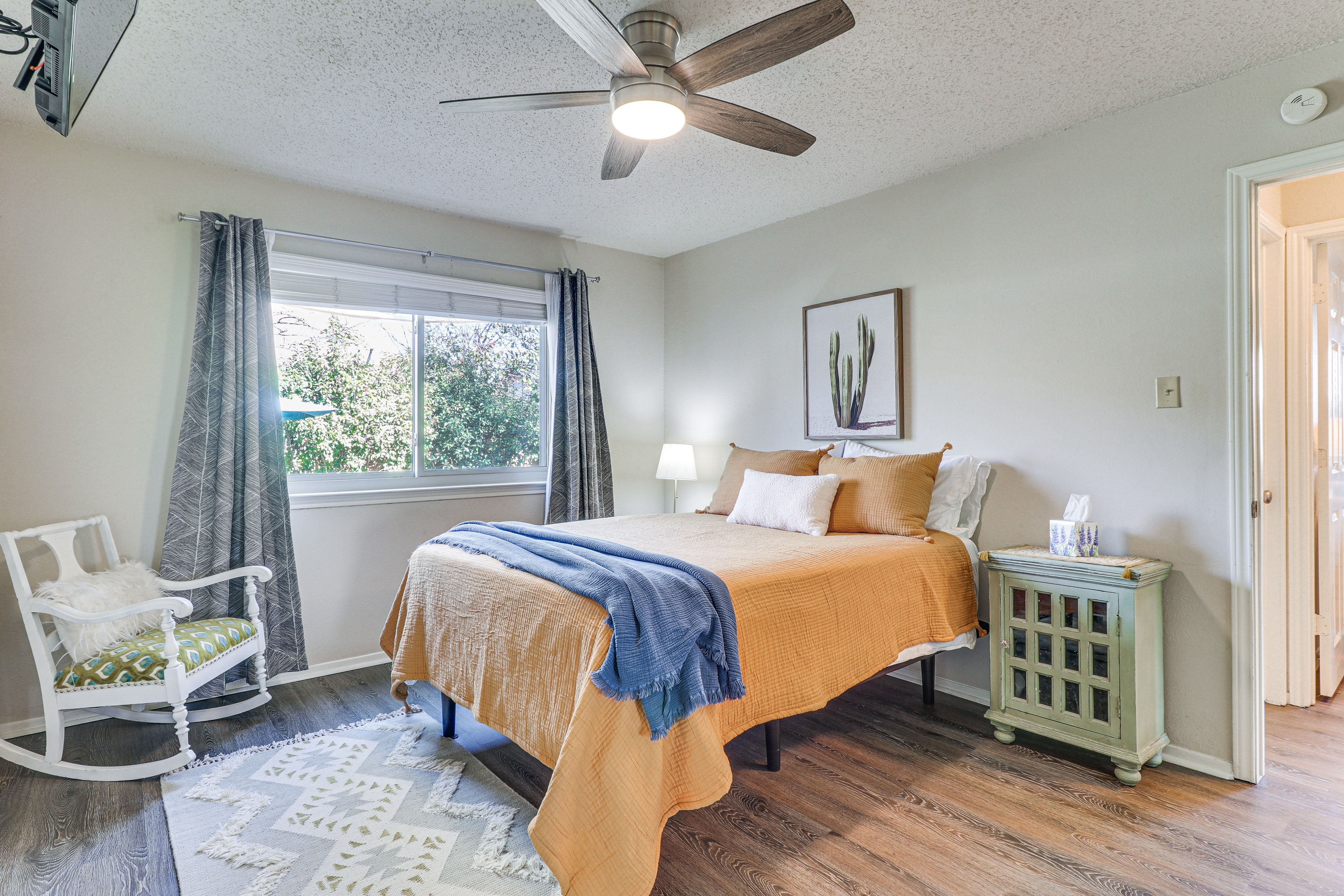 Bedroom 1 | Queen Bed | Linens Provided