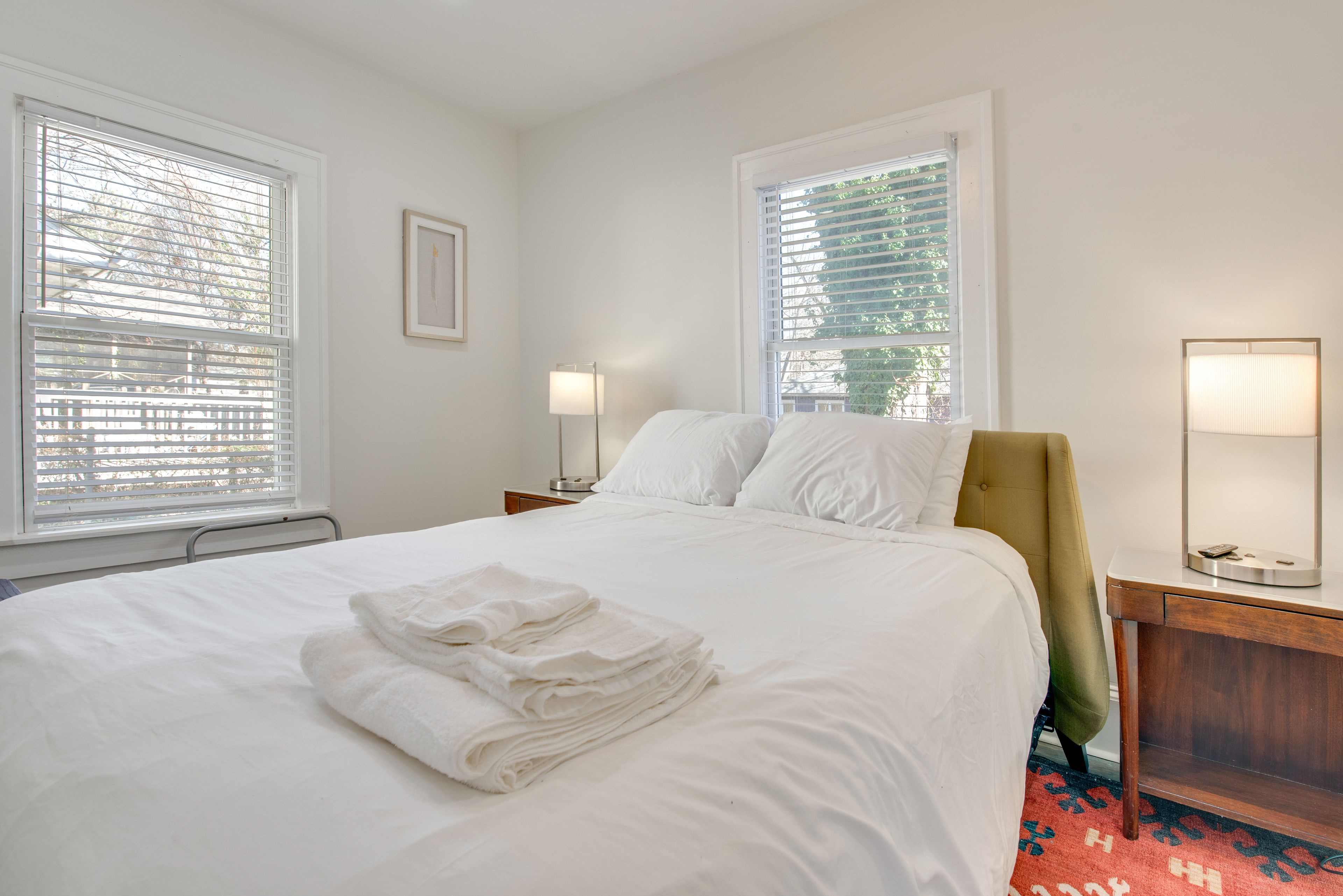 Bedroom 2 | Queen Bed