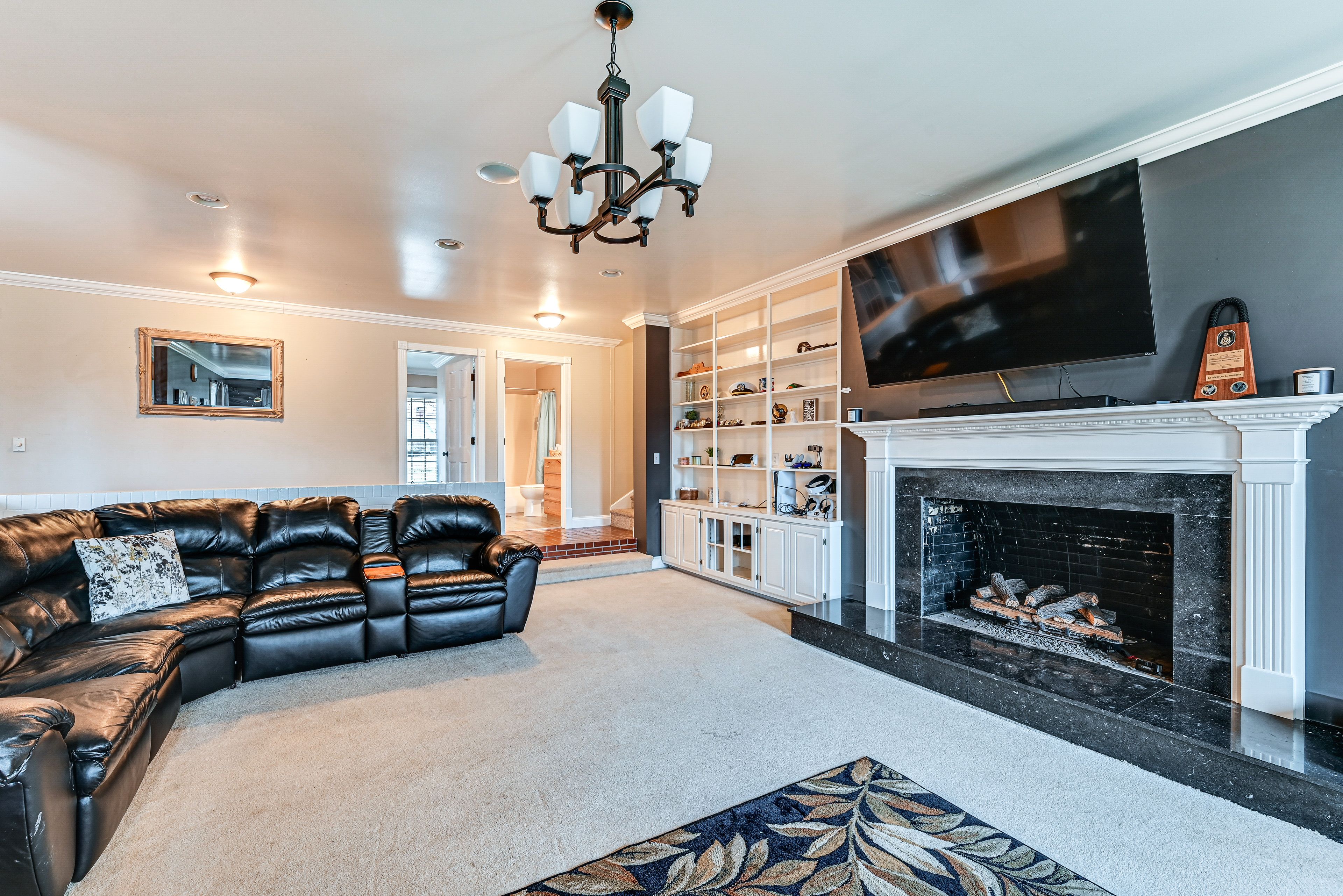 Huntingburg Vacation Rental | 4BR | 3.5BA | Steps Required | 4,000 Sq Ft