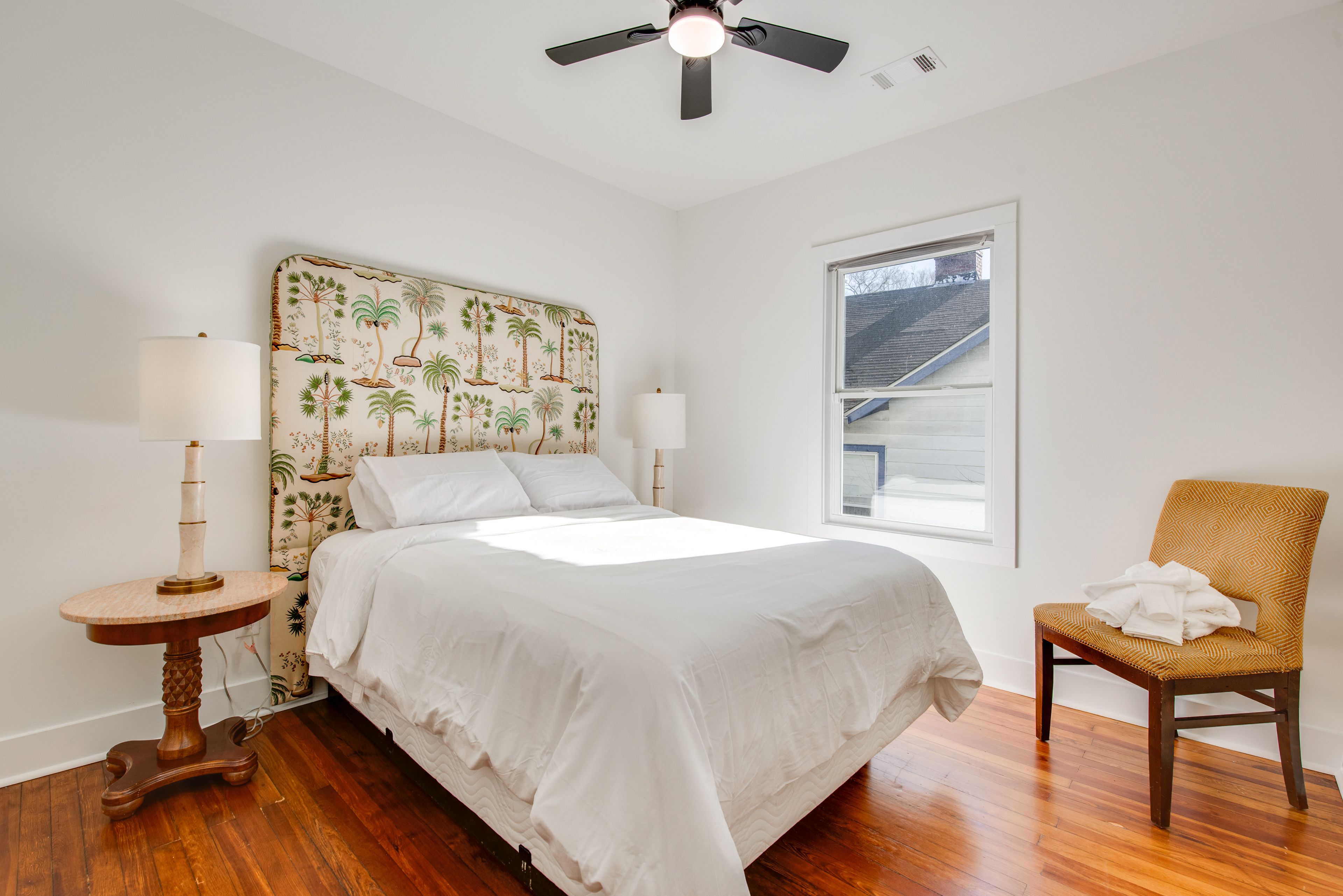 Bedroom 2 | Queen Bed