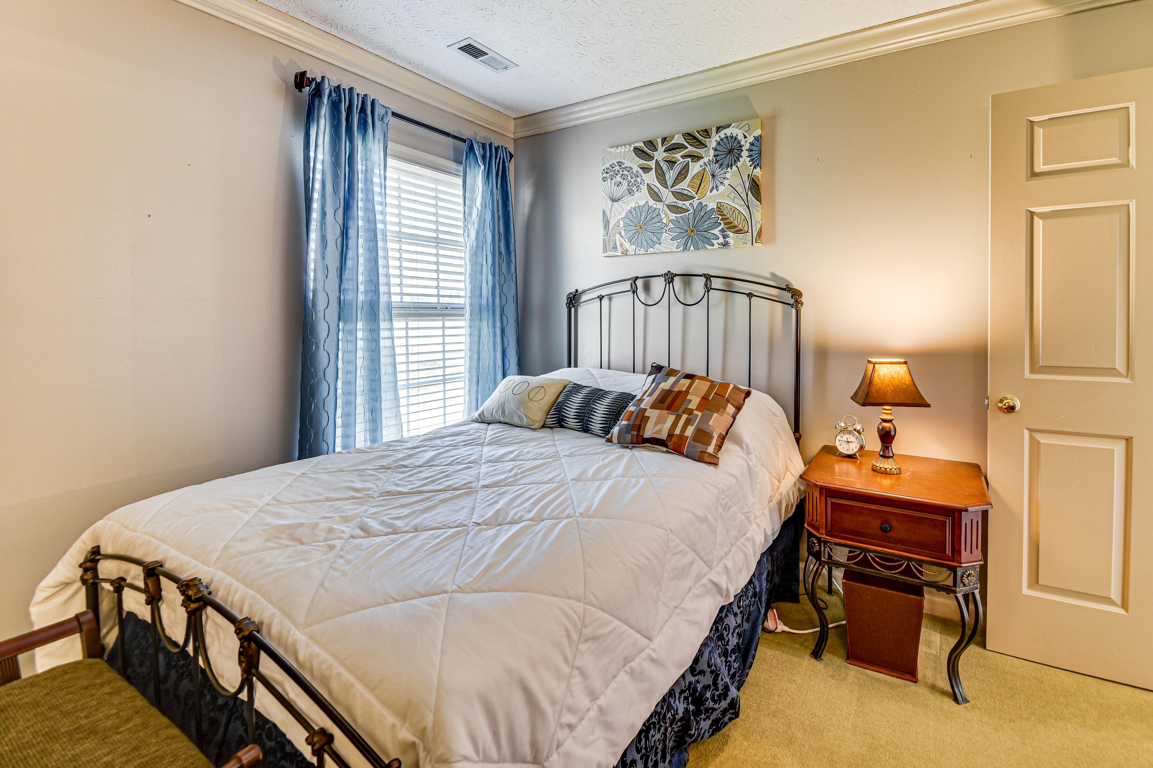 Bedroom 3 | Full XL Bed