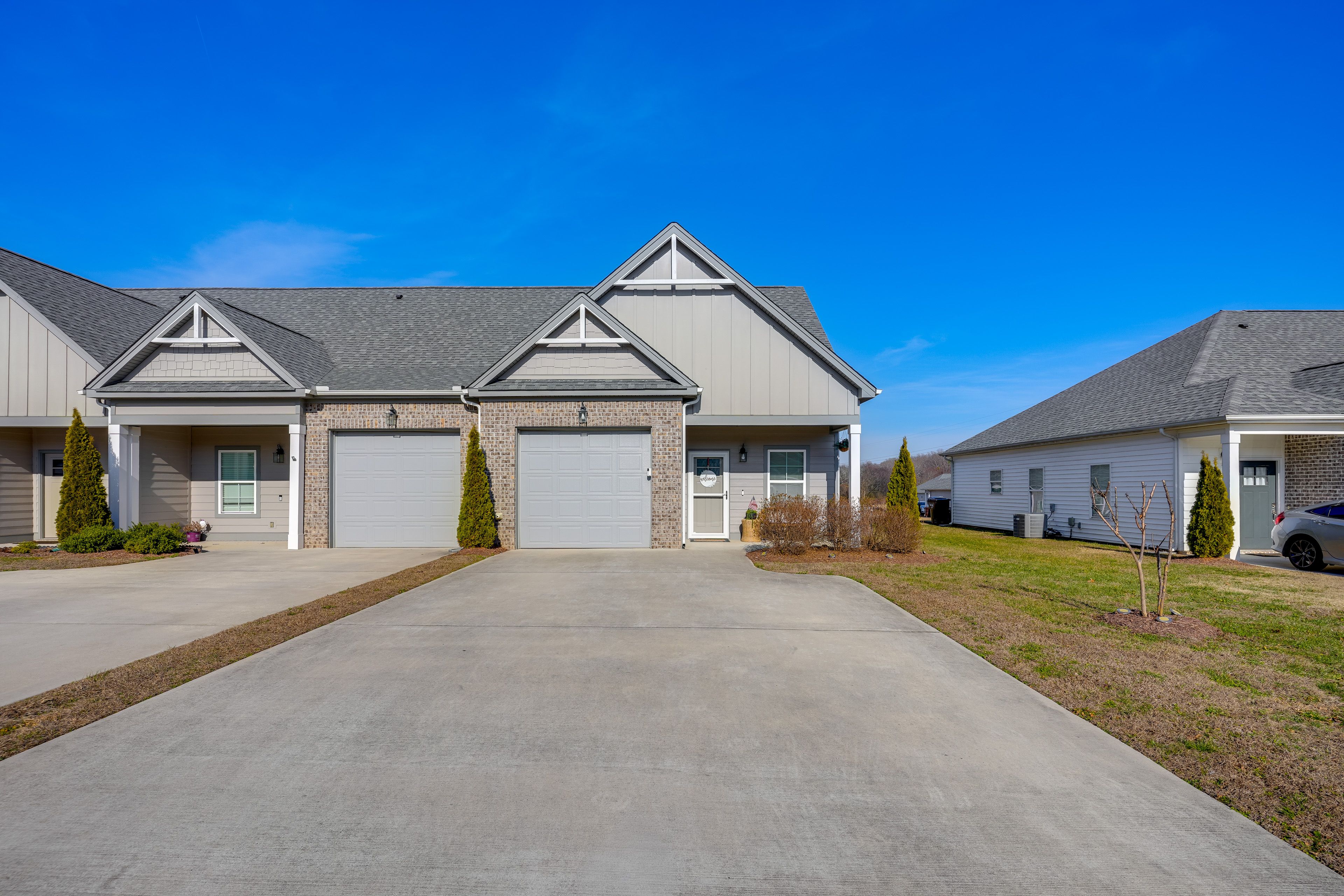 Parking | Garage (1 Vehicle) | Driveway (3 Vehicles)