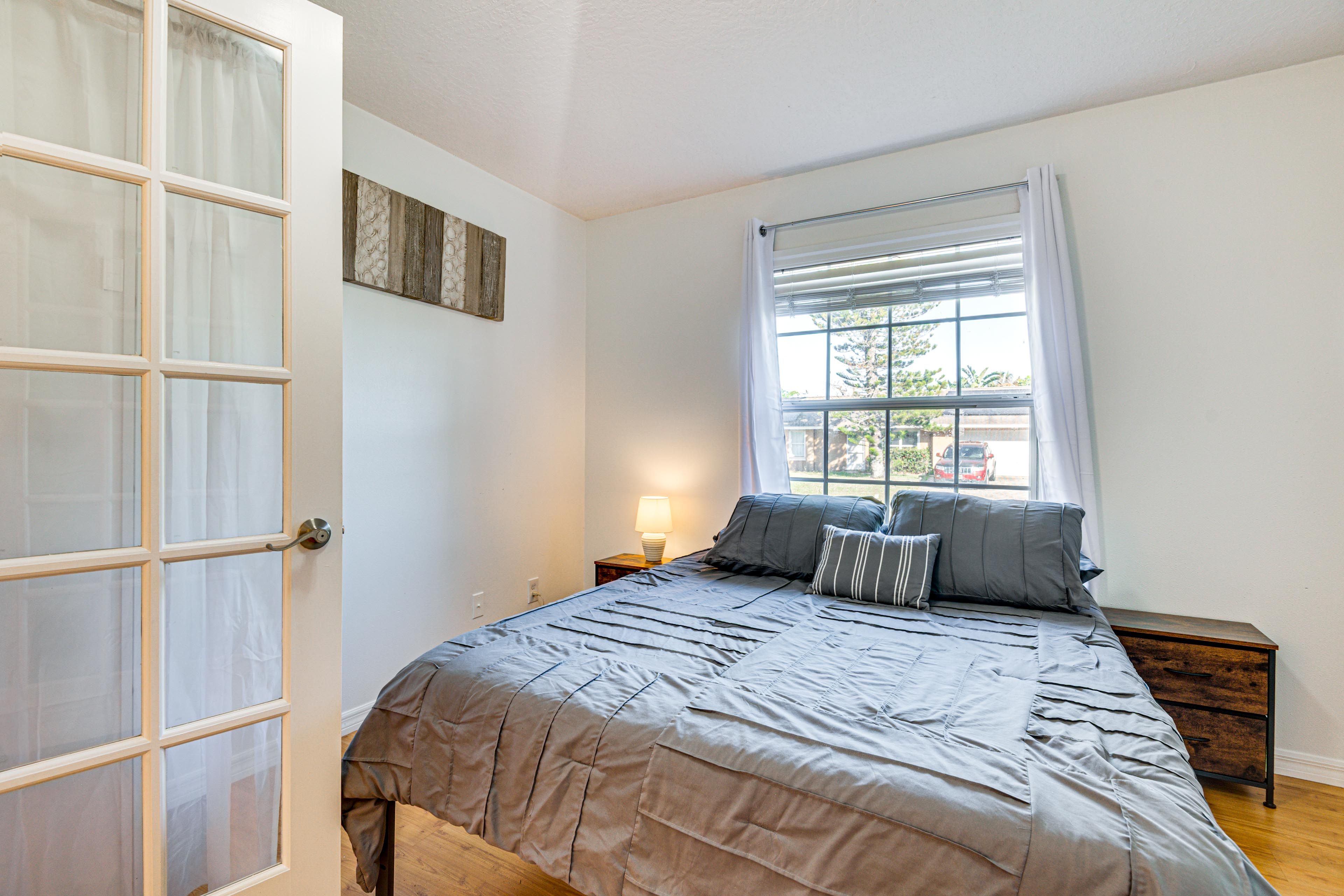 Bedroom 3 | Queen Bed