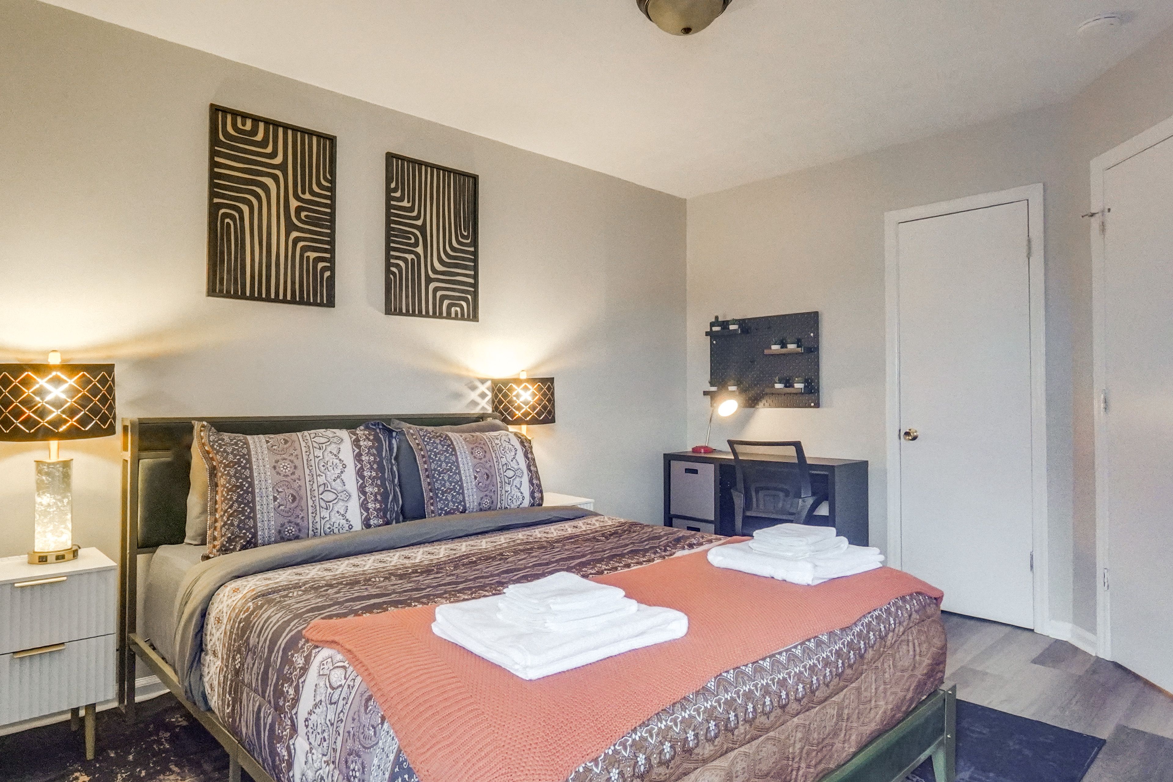 Bedroom 1 | Queen Bed | 2nd Floor