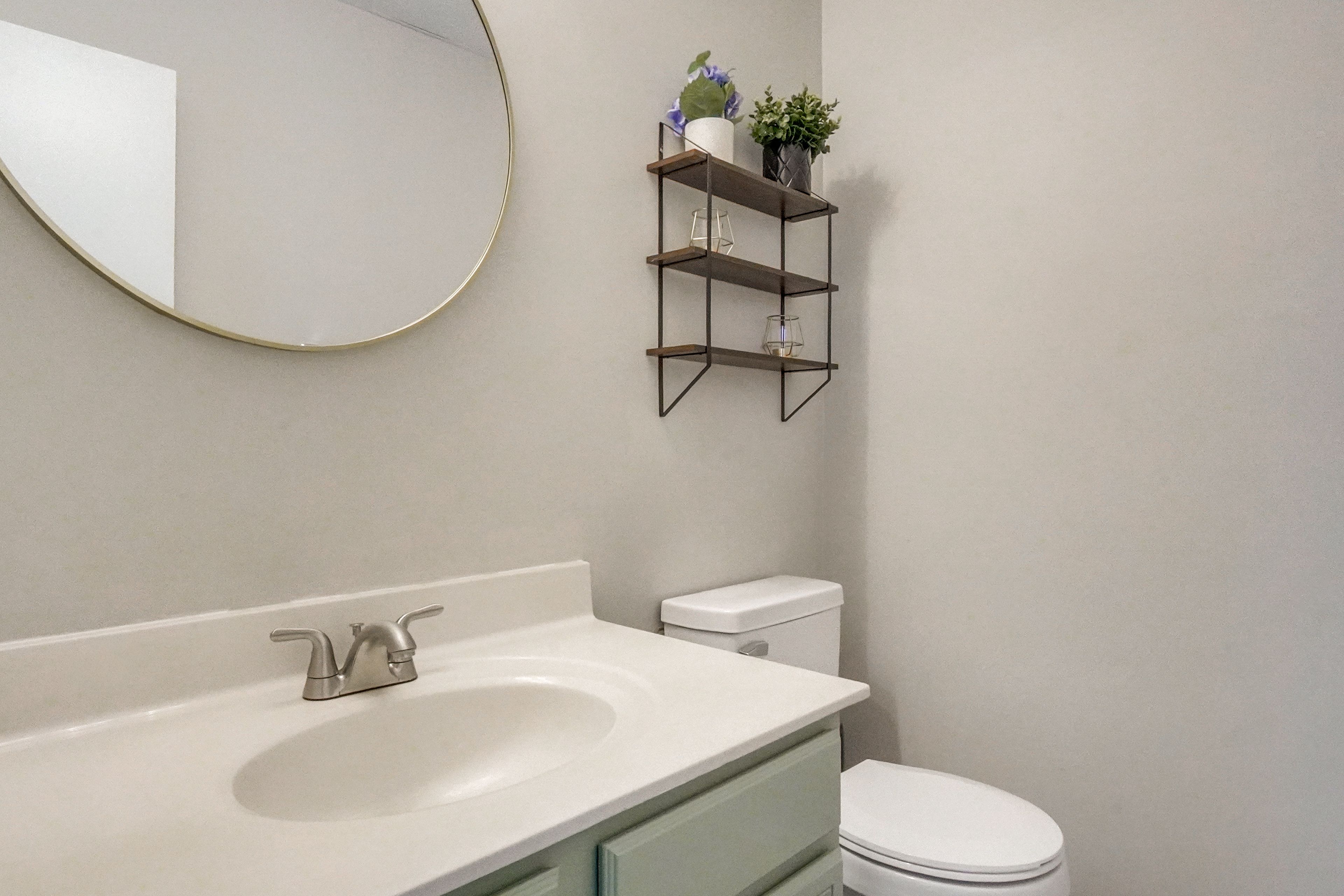 Half Bathroom | 2nd Floor