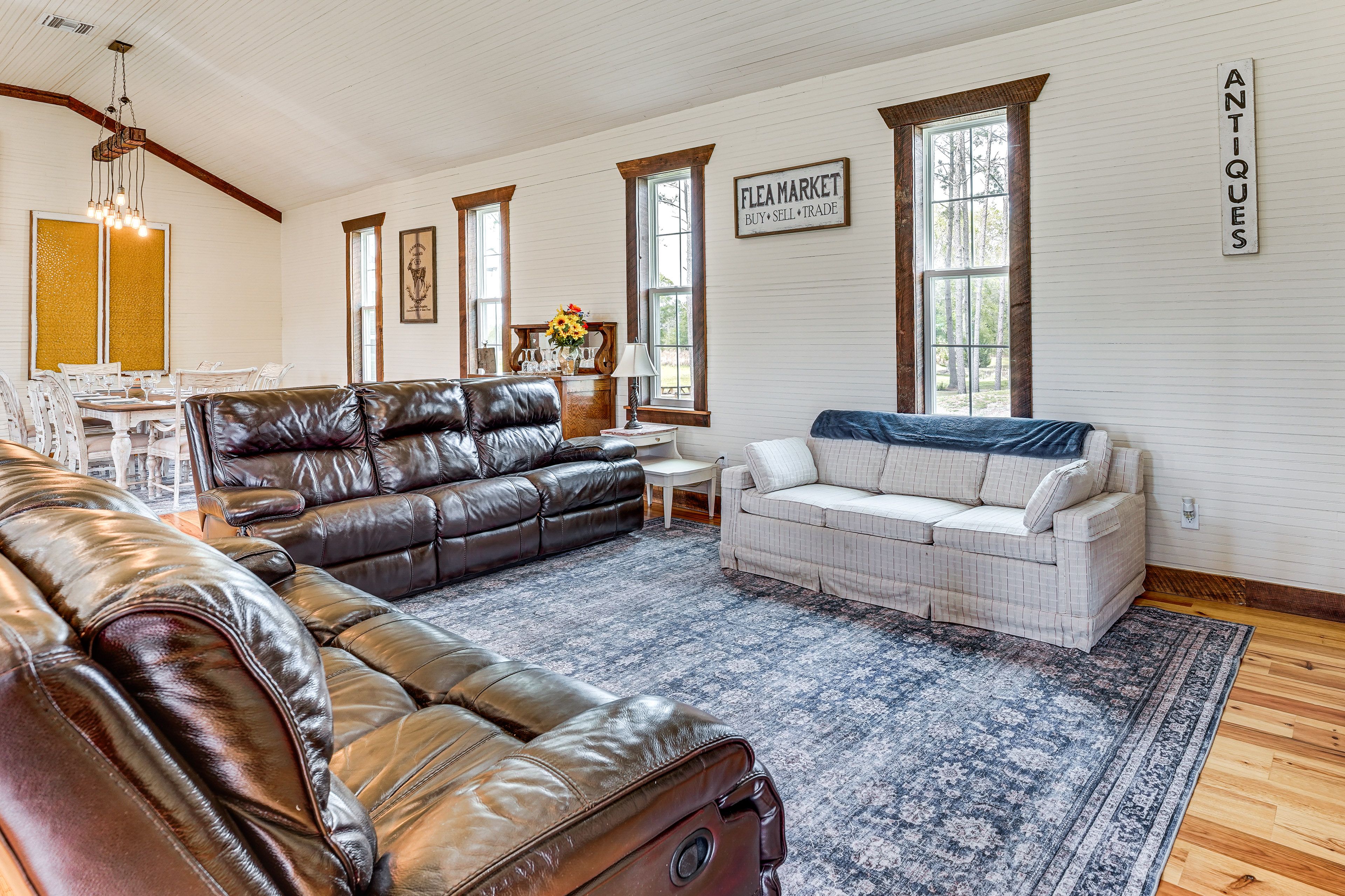 Living Room | Full Sleeper Sofa