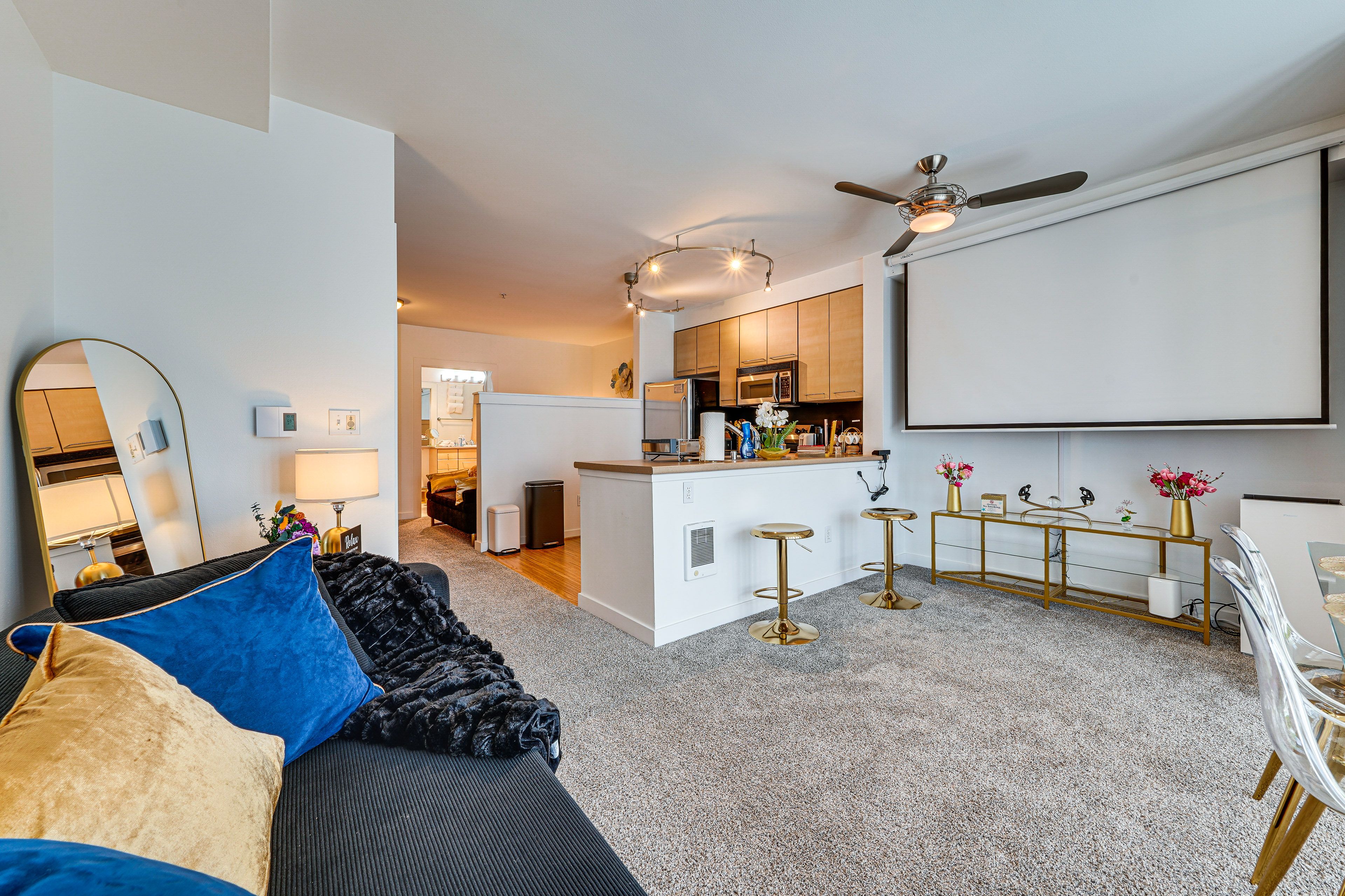 Seattle Vacation Rental | Studio | 1BA | 572 Sq Ft | Step-Free Access