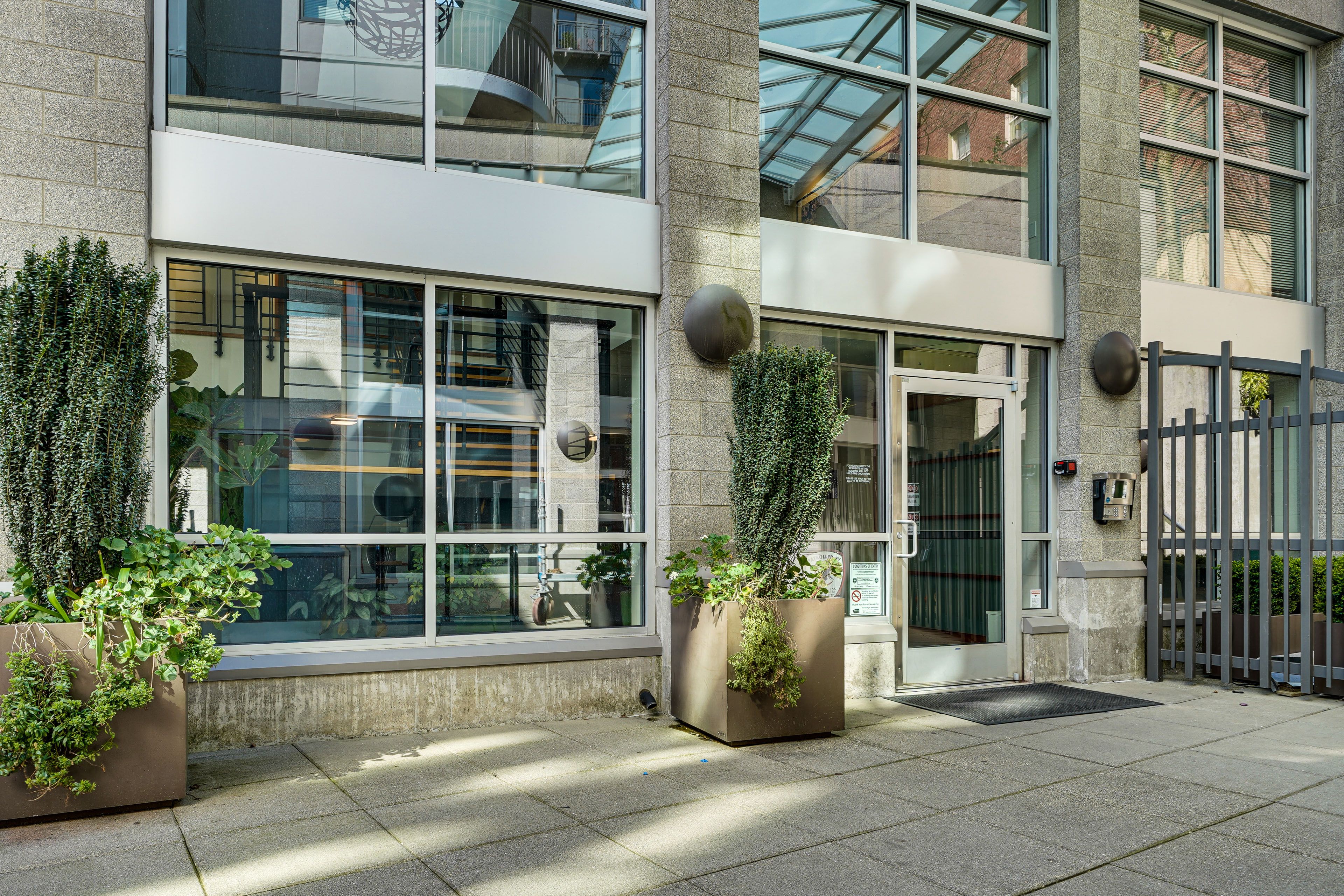 The Braeburn | Building Entry