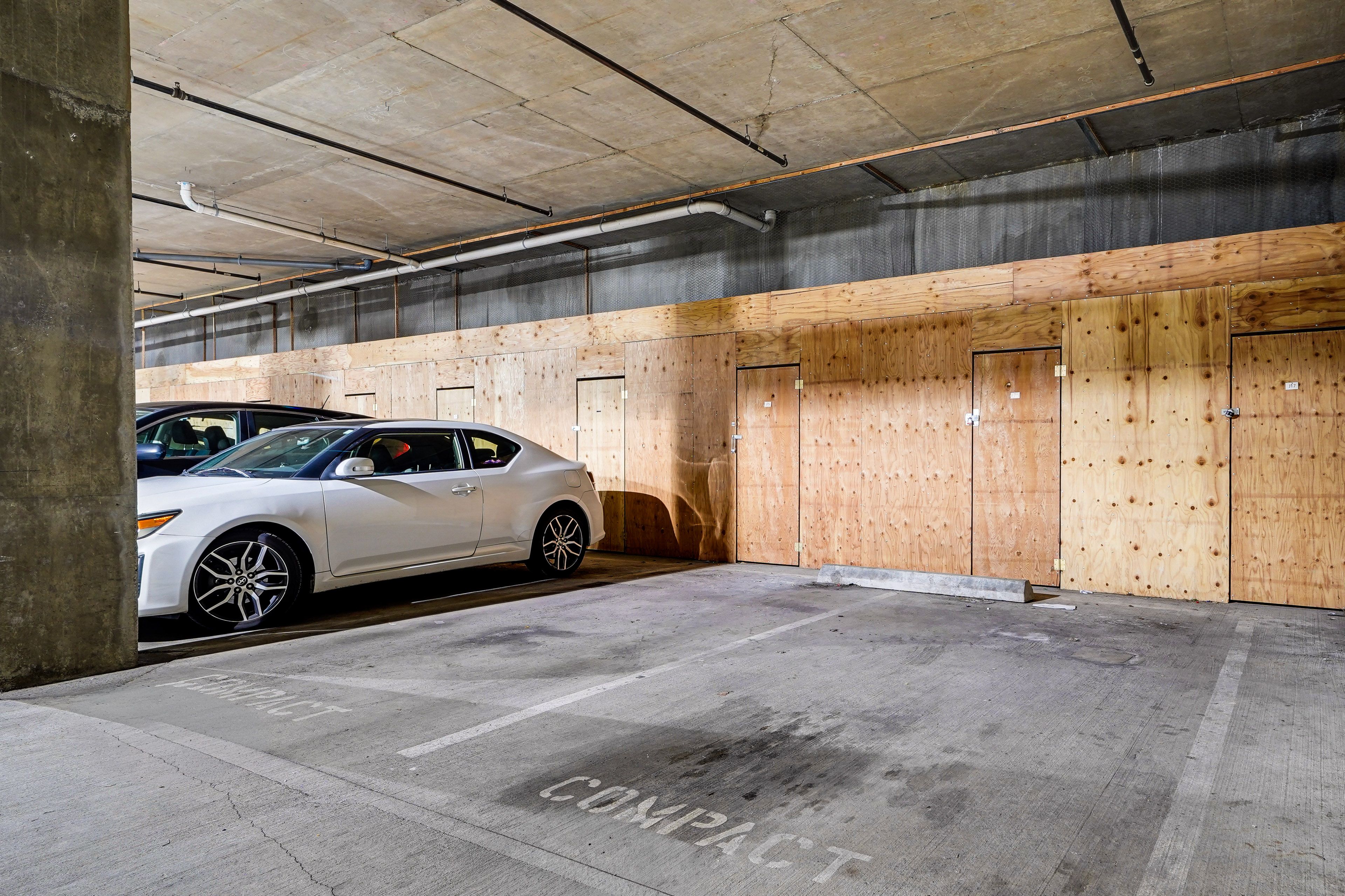 Parking | Community Garage (1 Vehicle)