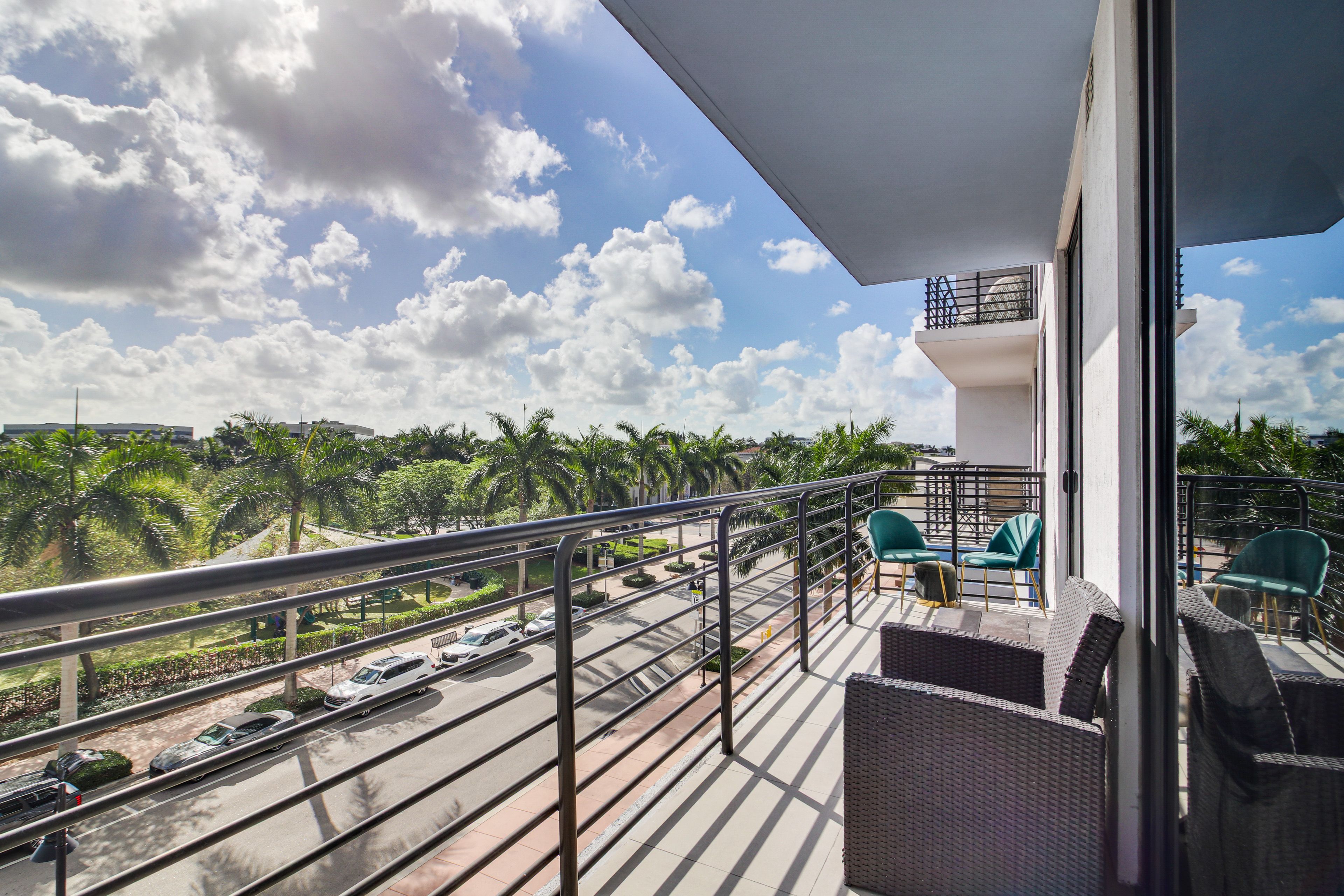 Doral Vacation Rental | 2BR | 2BA | 1,100 Sq Ft