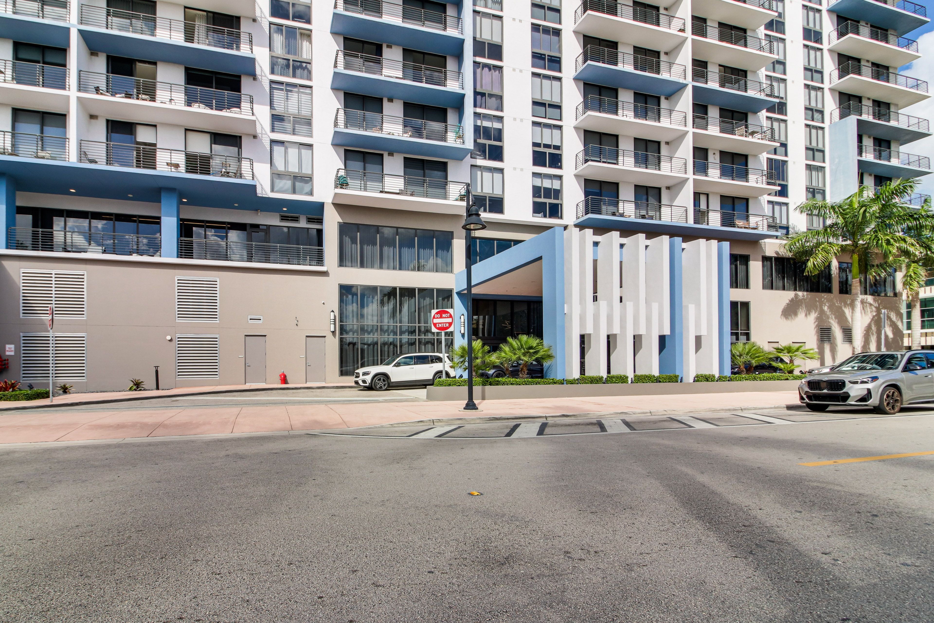 Parking | Community Lot (1 Vehicle)