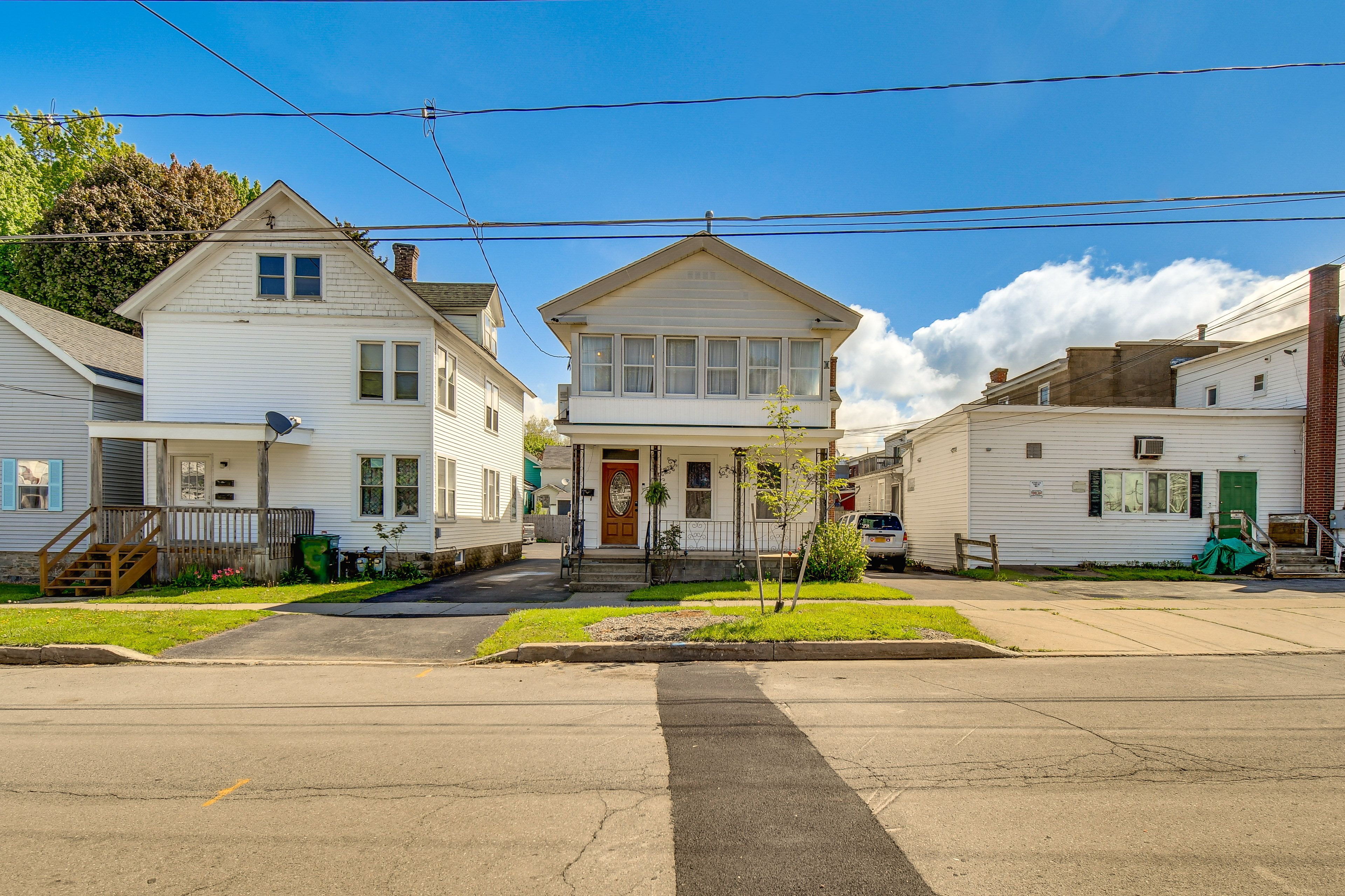 Property Exterior | Single-Level Apartment | Upstairs Unit