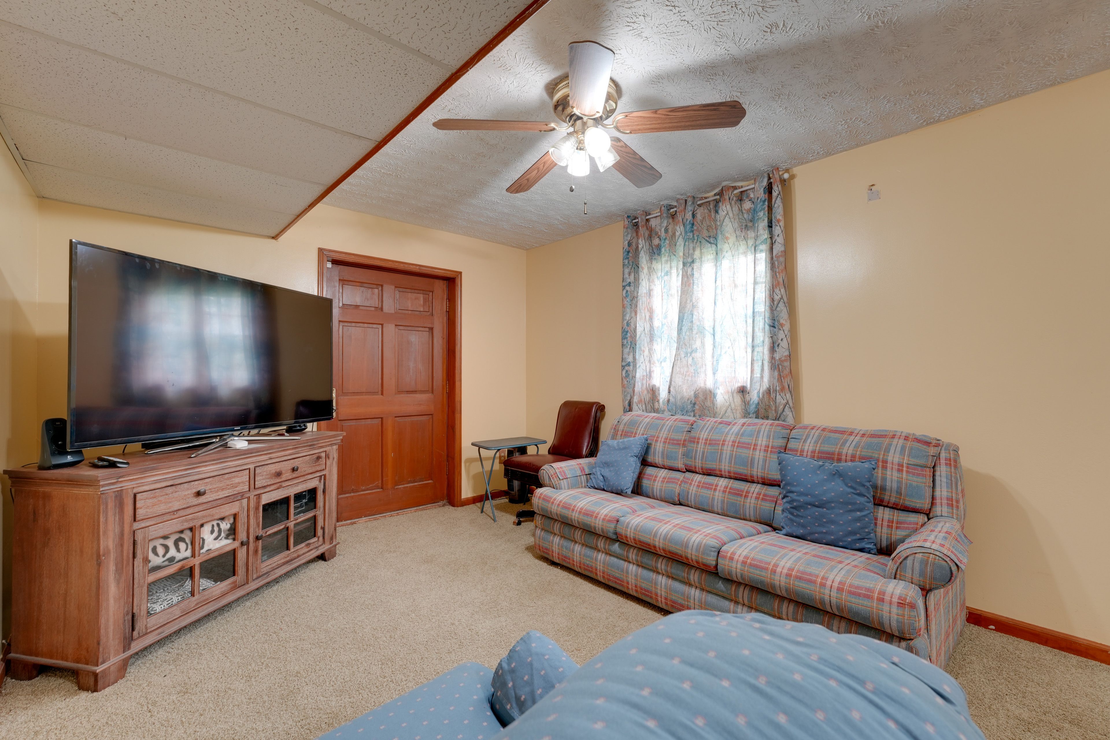 Living Room | Lower Level | Queen Sleeper Sofa