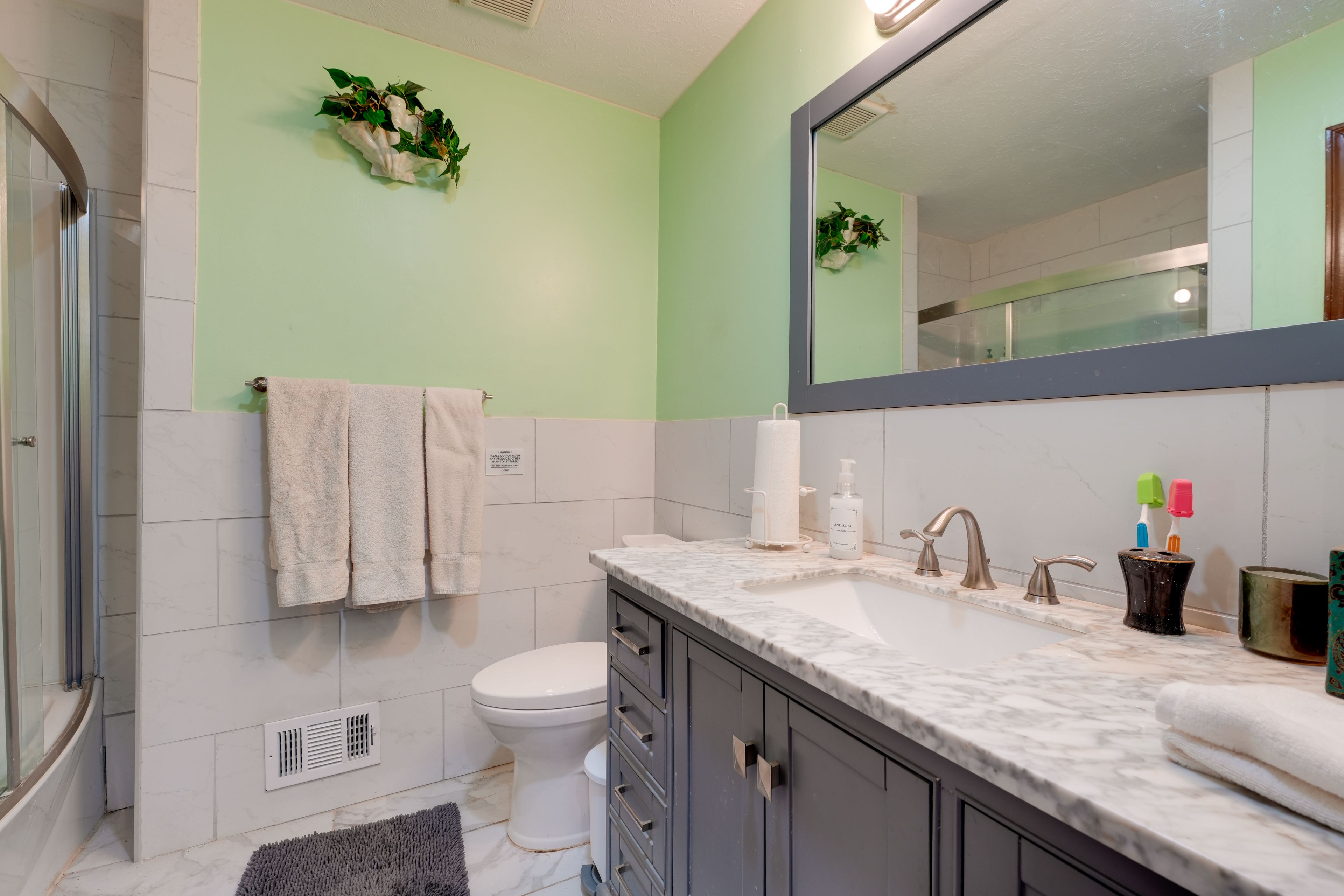 Full Bathroom | Lower Level
