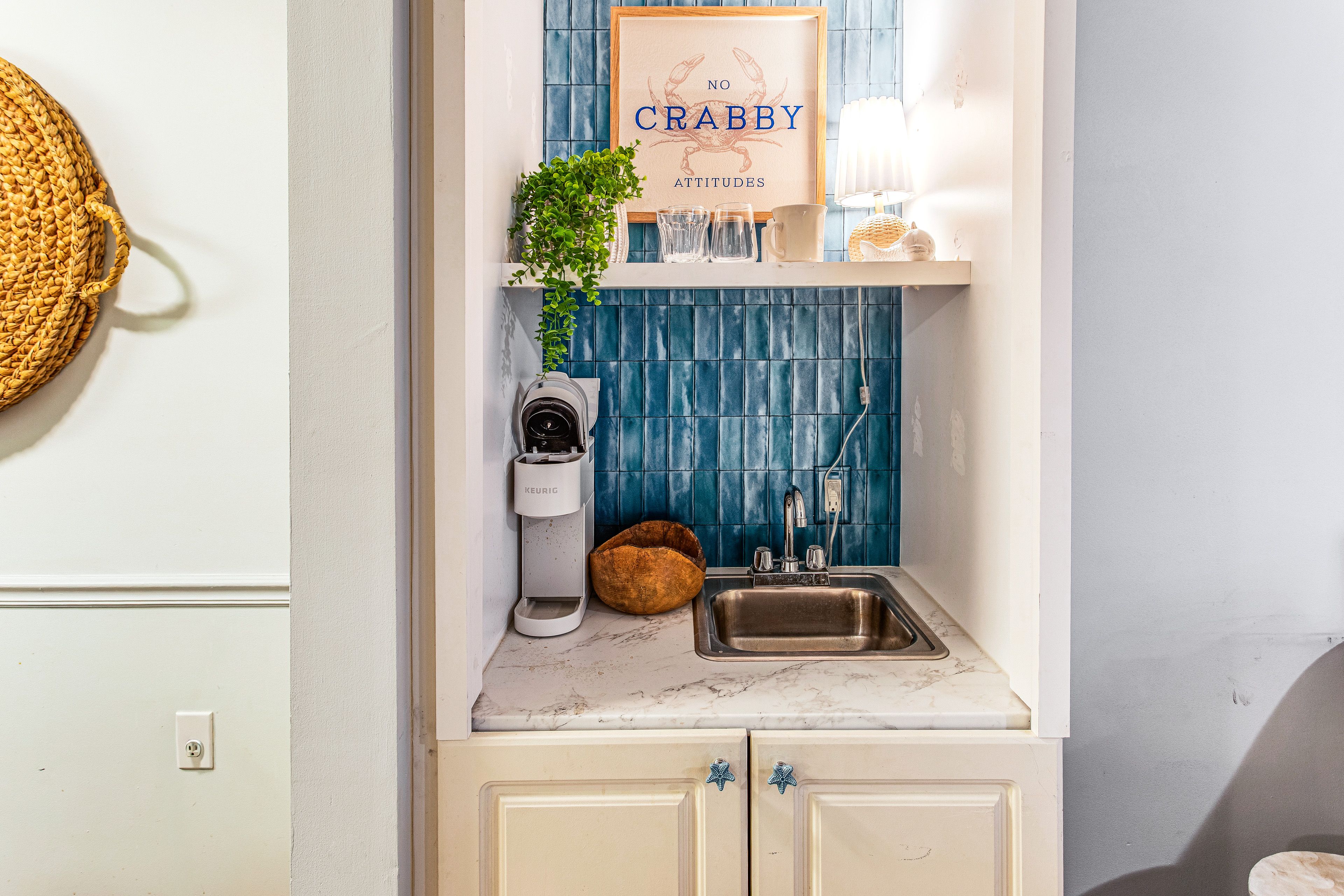 Kitchen & Dining Area | Coffee Pot | Keurig | Dishwasher