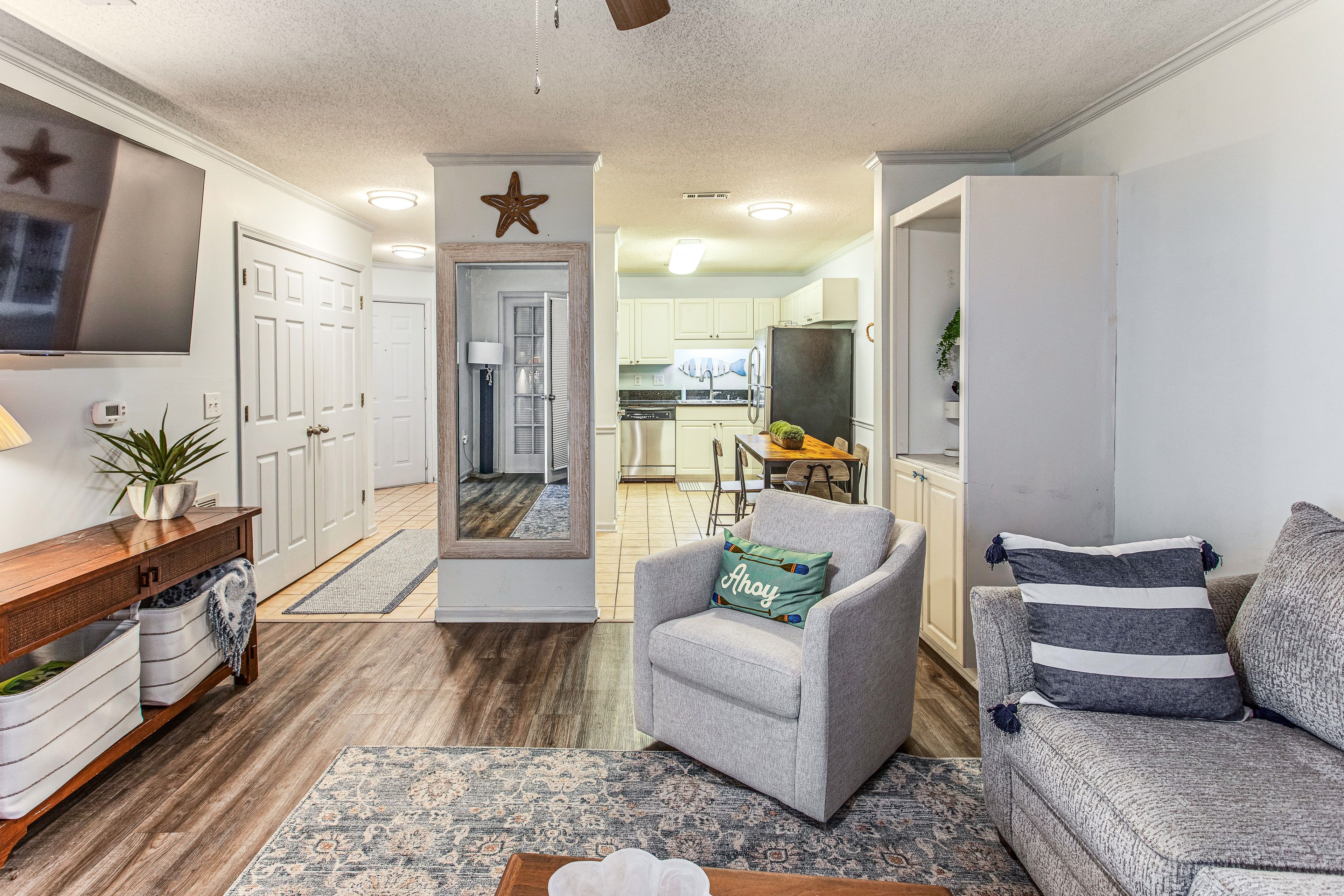 Living Room | Smart TV | Free WiFi