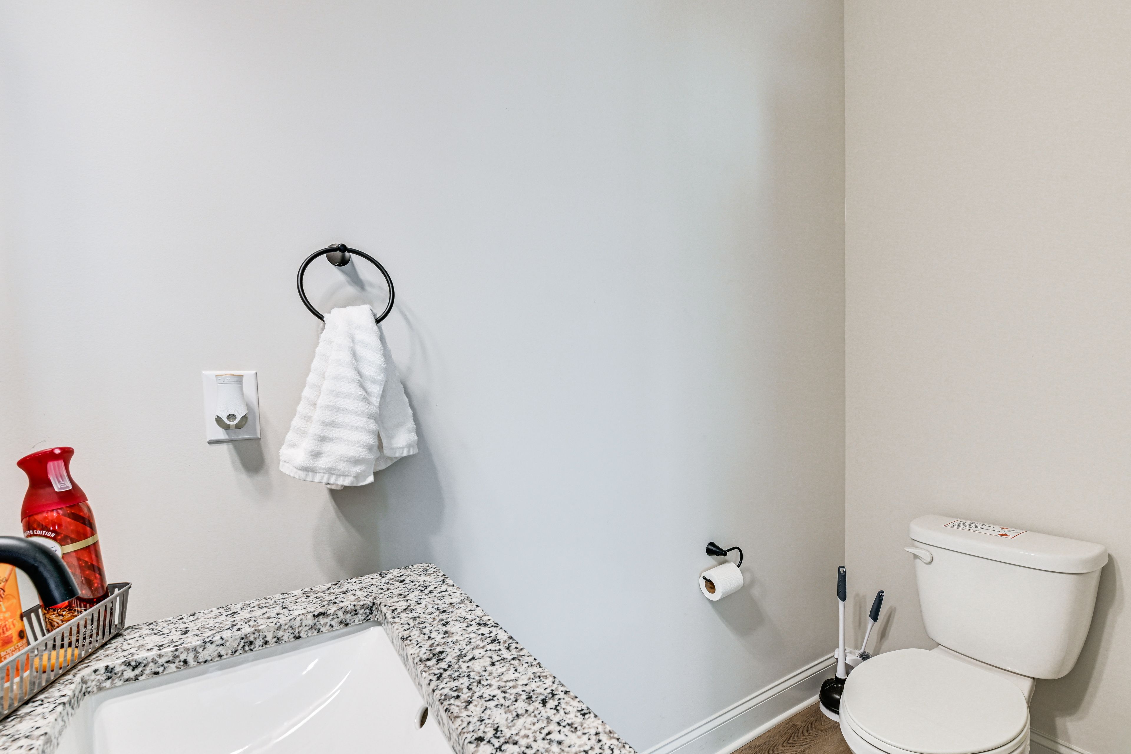 Half Bathroom | 1st Floor