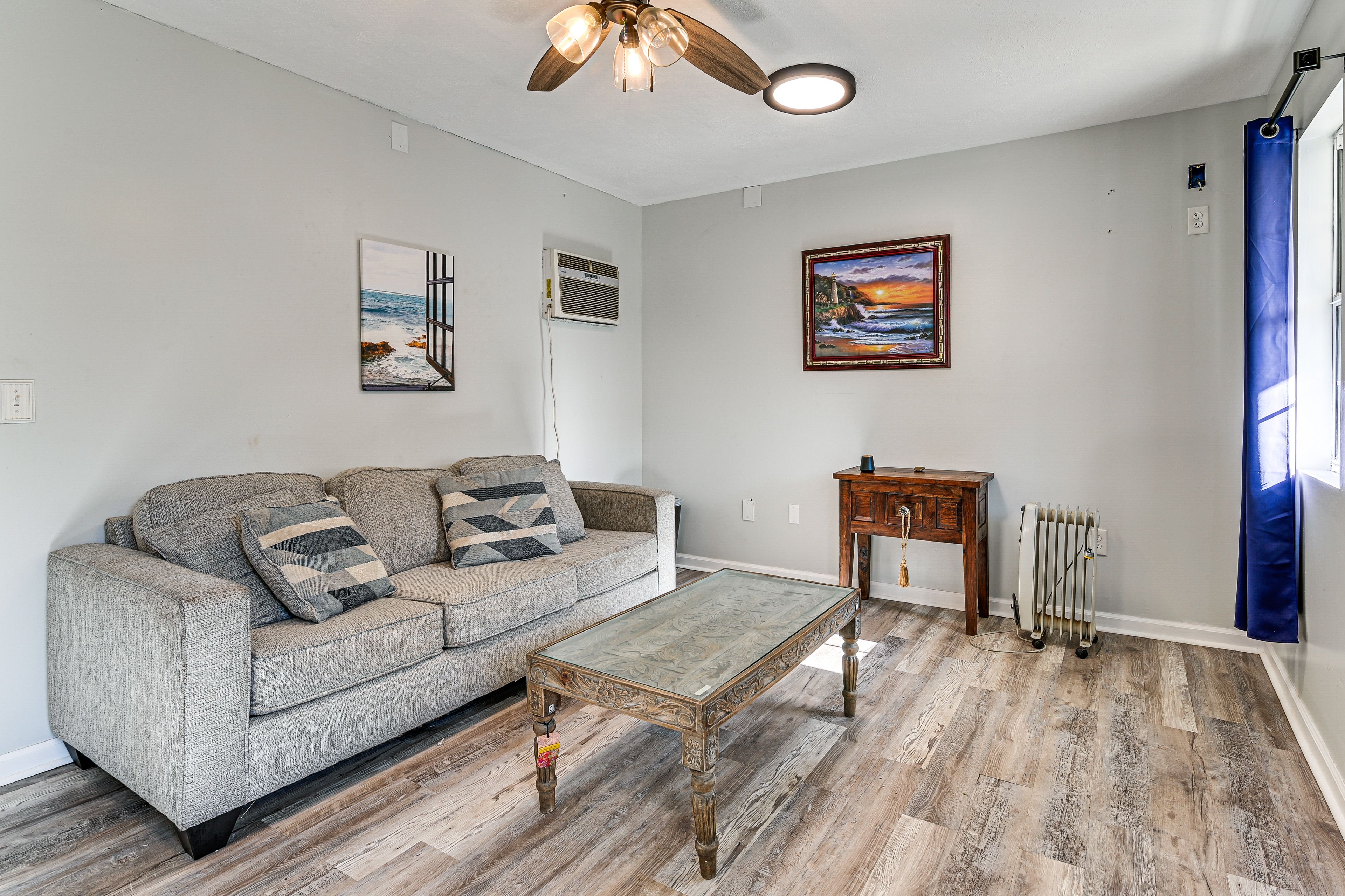 Bedroom 5 (Pool House) | Full Sleeper Sofa