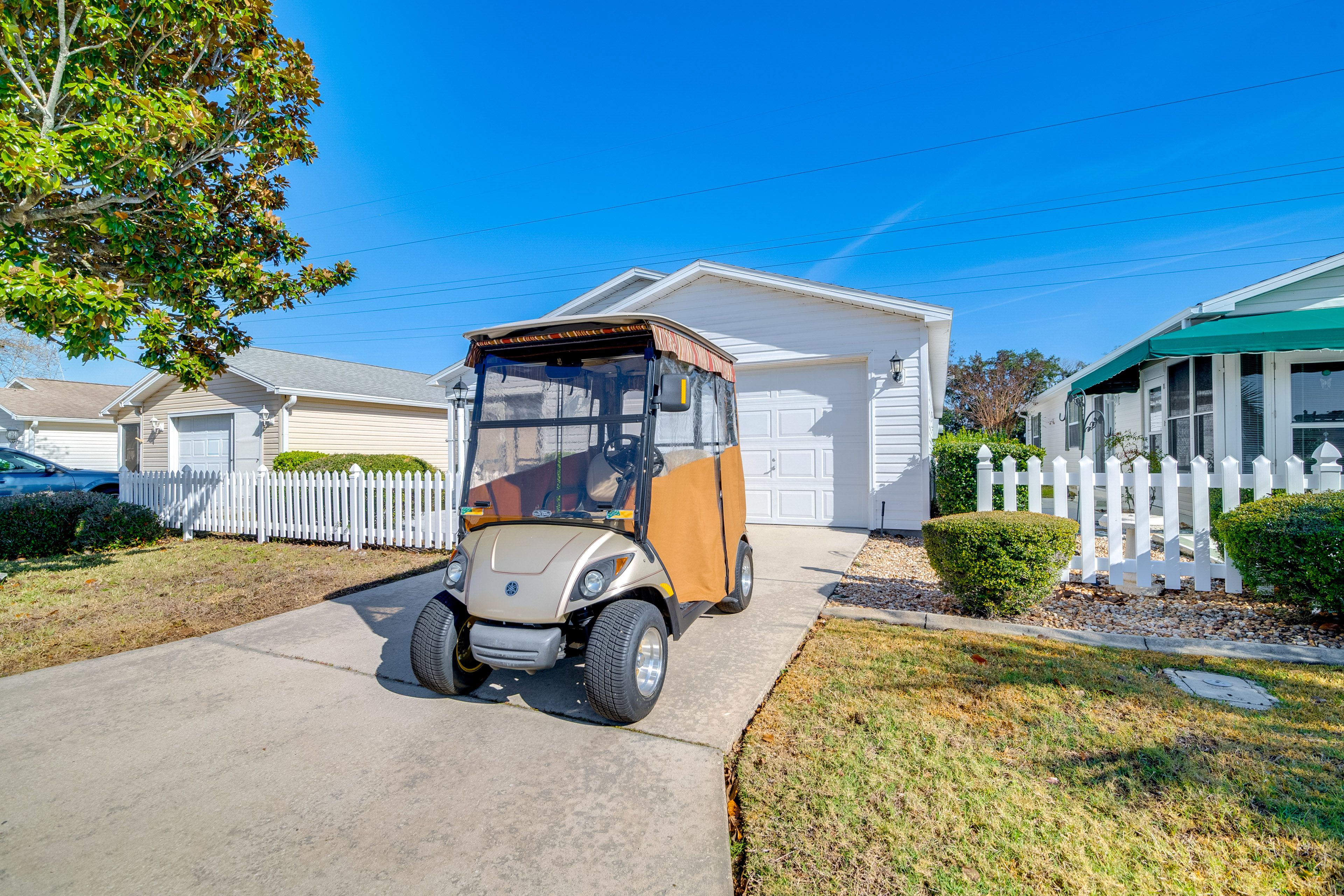 Parking | Garage (1 Vehicle) | Driveway (1 Vehicle) | Street (3 Vehicles)