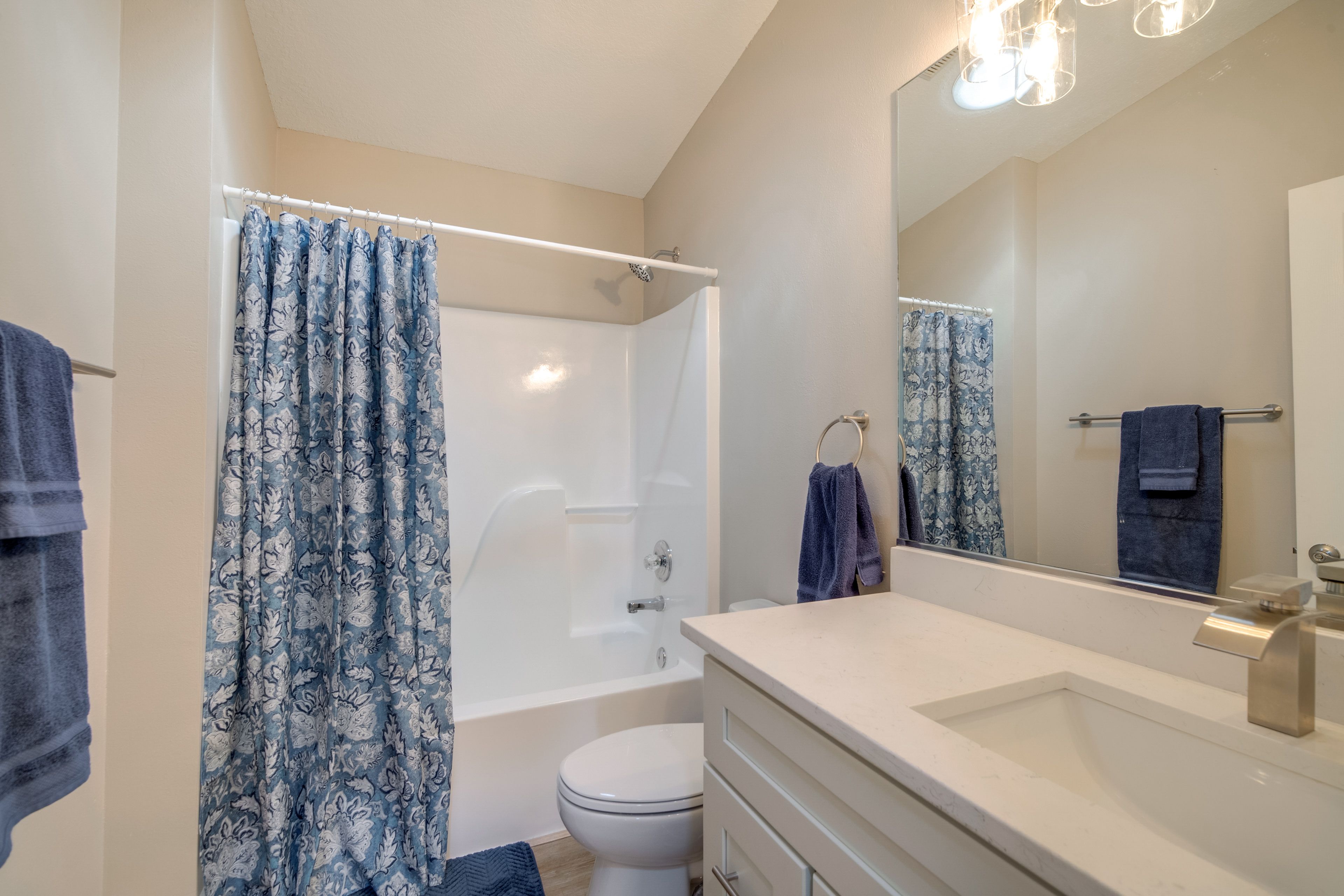 Bathroom | Complimentary Toiletries | Hair Dryer