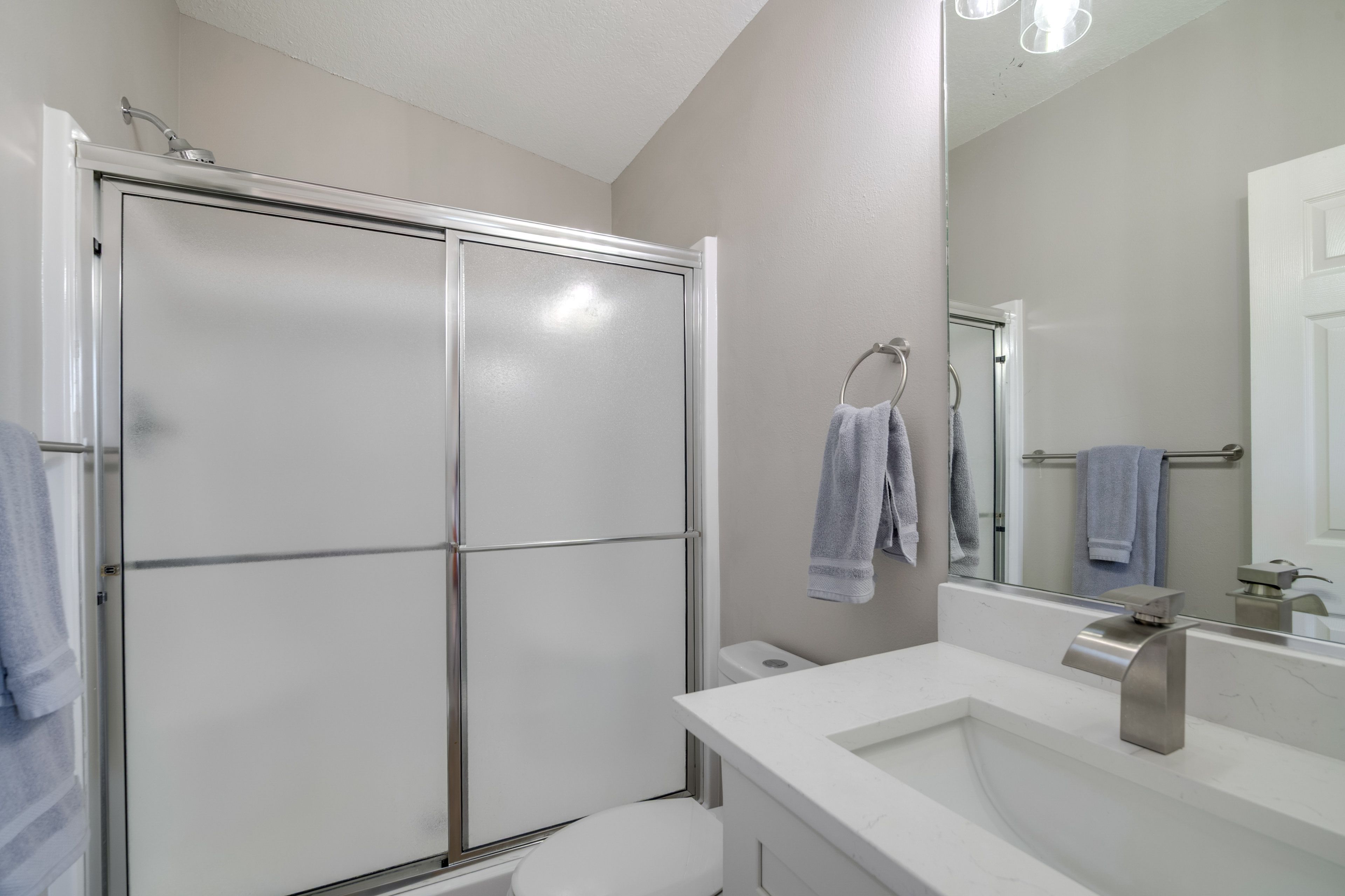 En-Suite Bathroom | Towels Provided