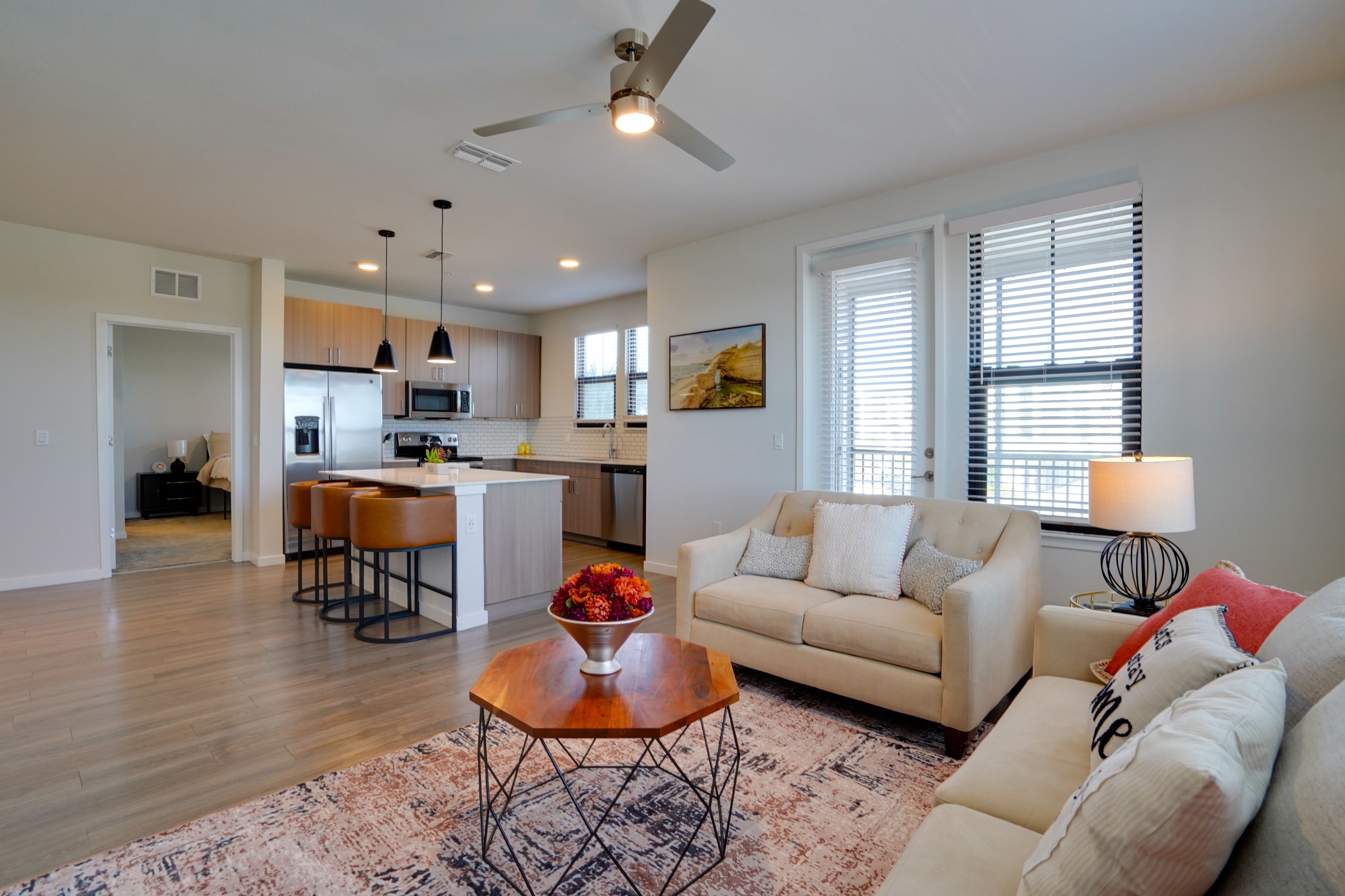 Living Room | Free WiFi | Smart TV | Central A/C