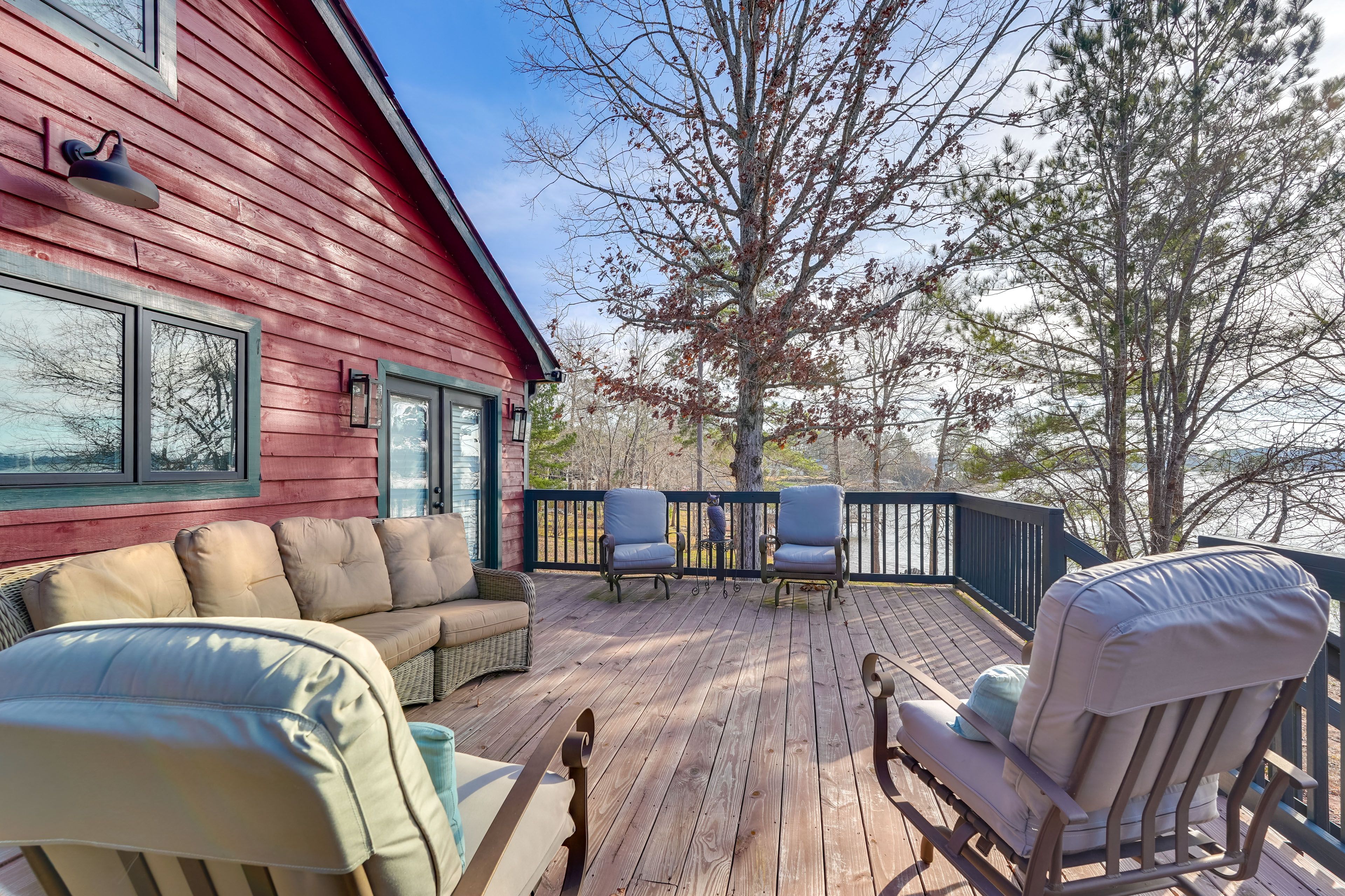 Deck | Lounge Seating | Lake Views