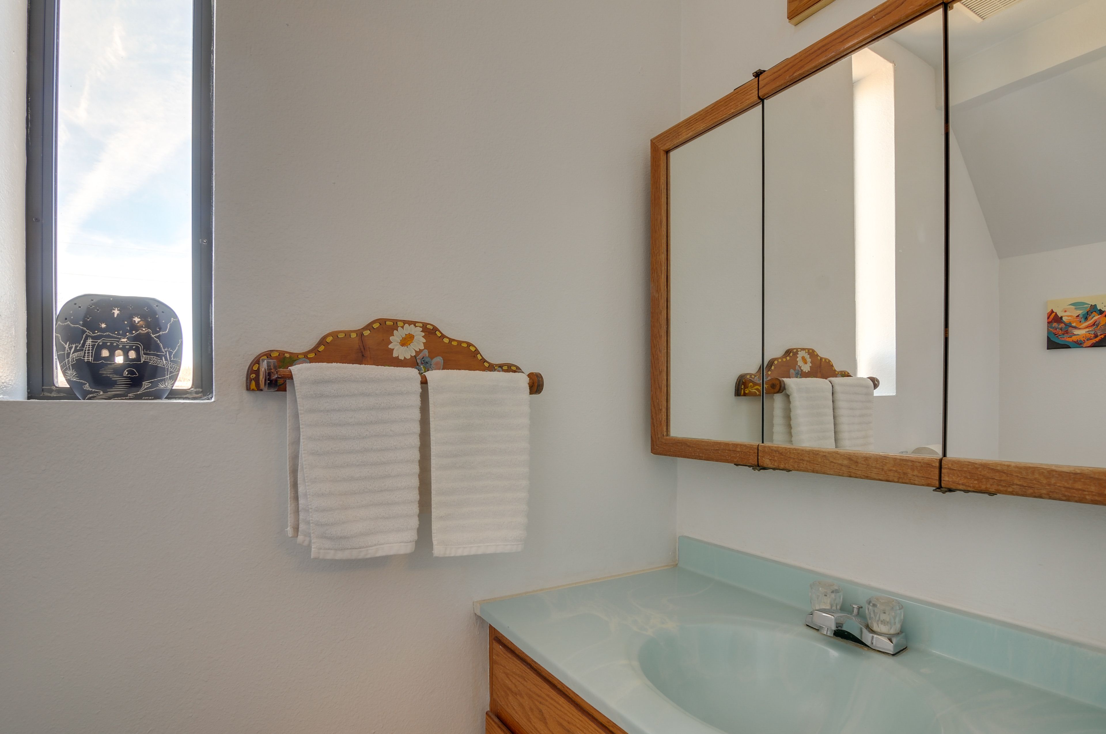 Half Bathroom | 1st Floor