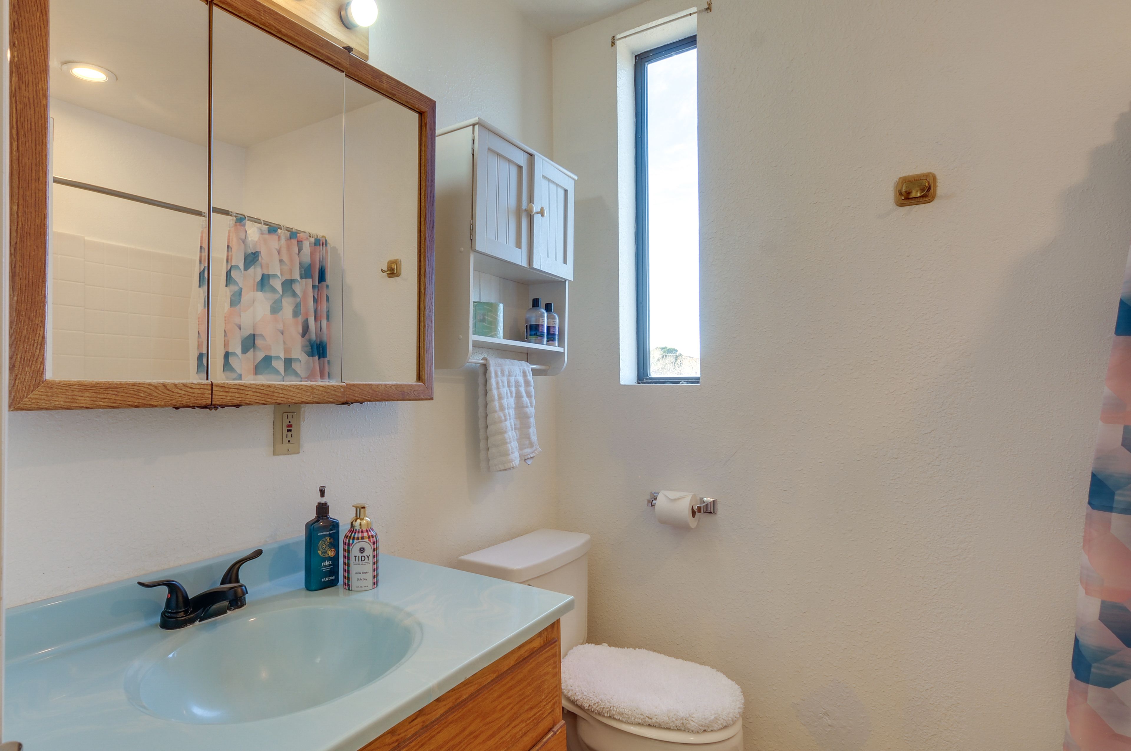 Bathroom | 2nd Floor