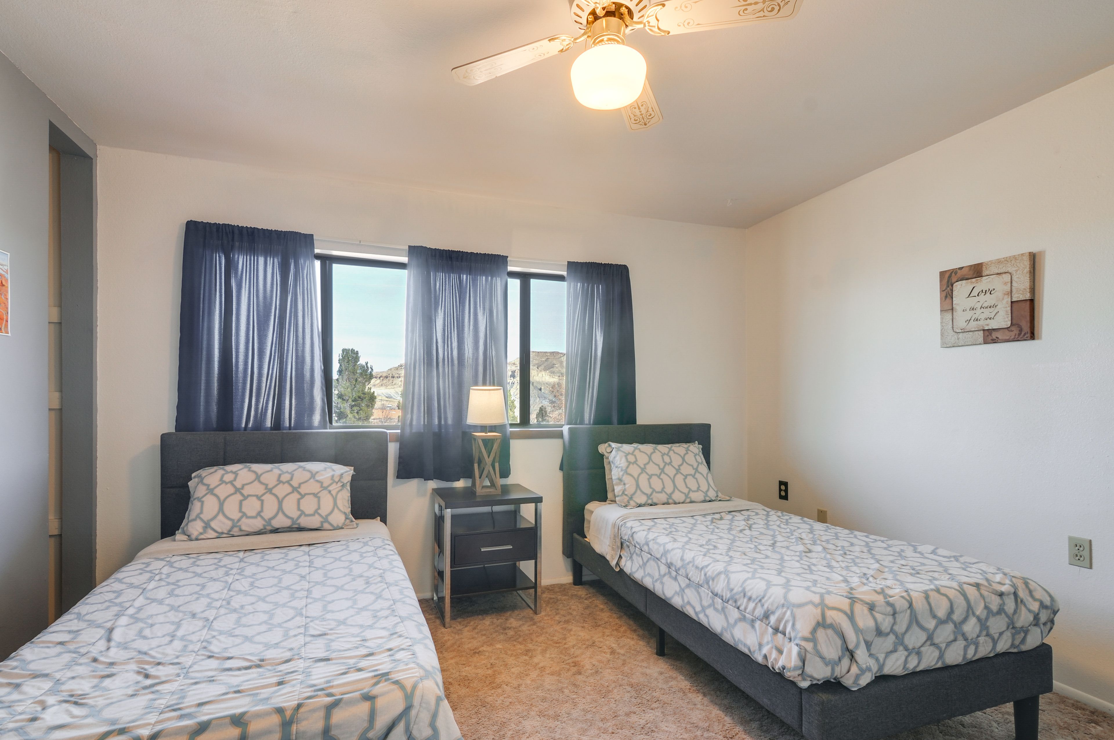 Bedroom 2 | 2 Twin Beds | 2nd Floor