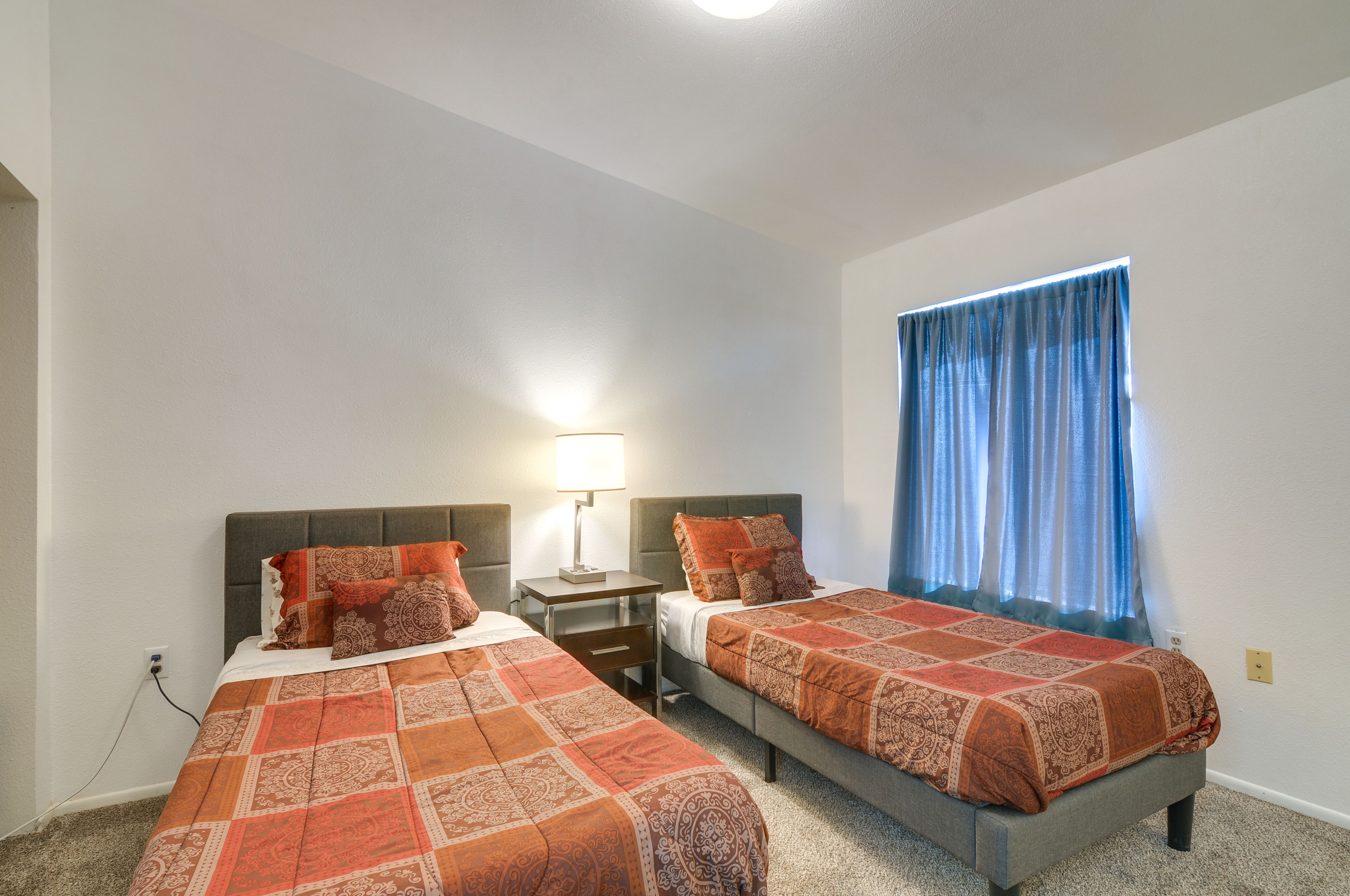 Bedroom 2 | 2 Twin Beds | 2nd Floor