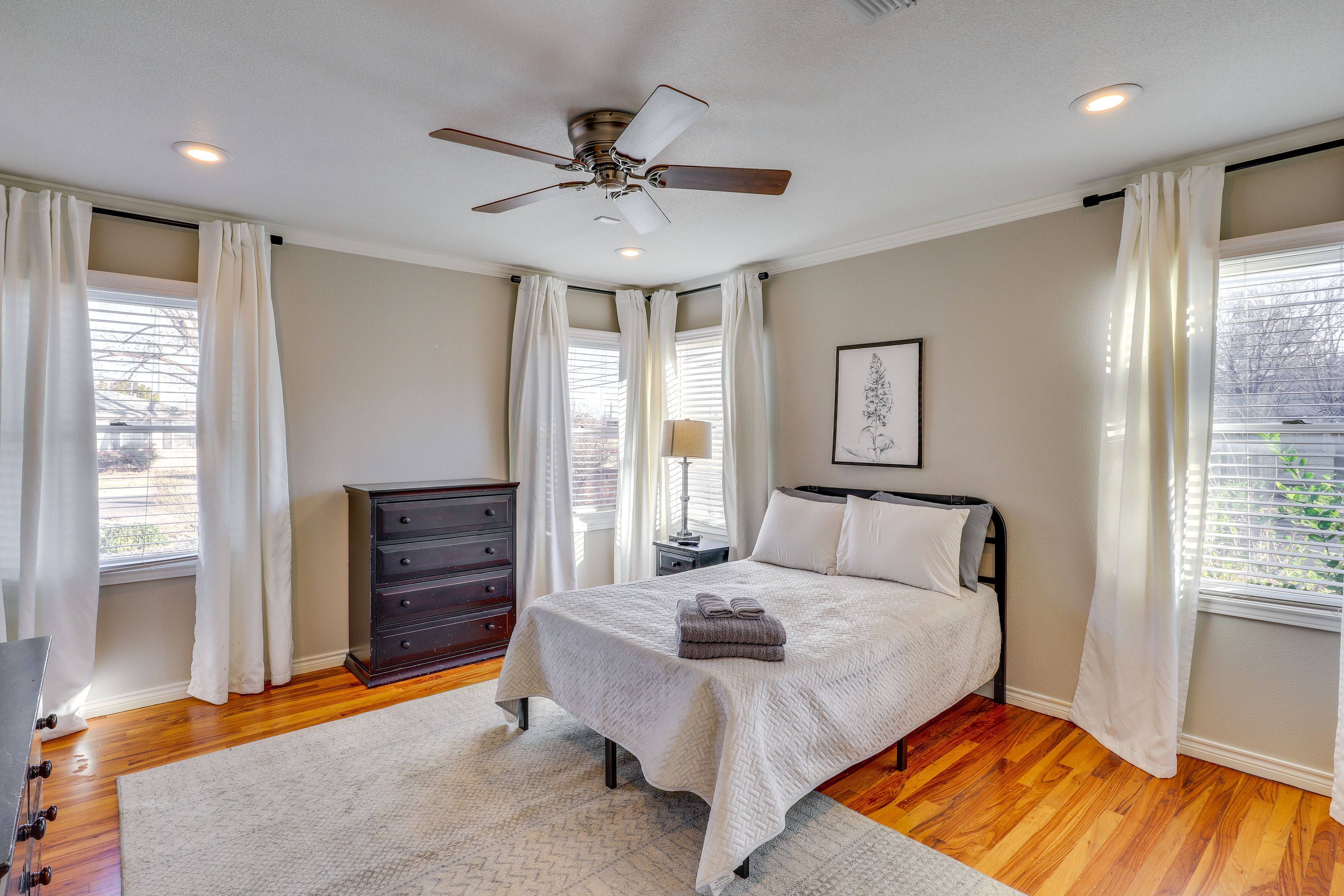 Bedroom 3 | Full Bed | Smart TV