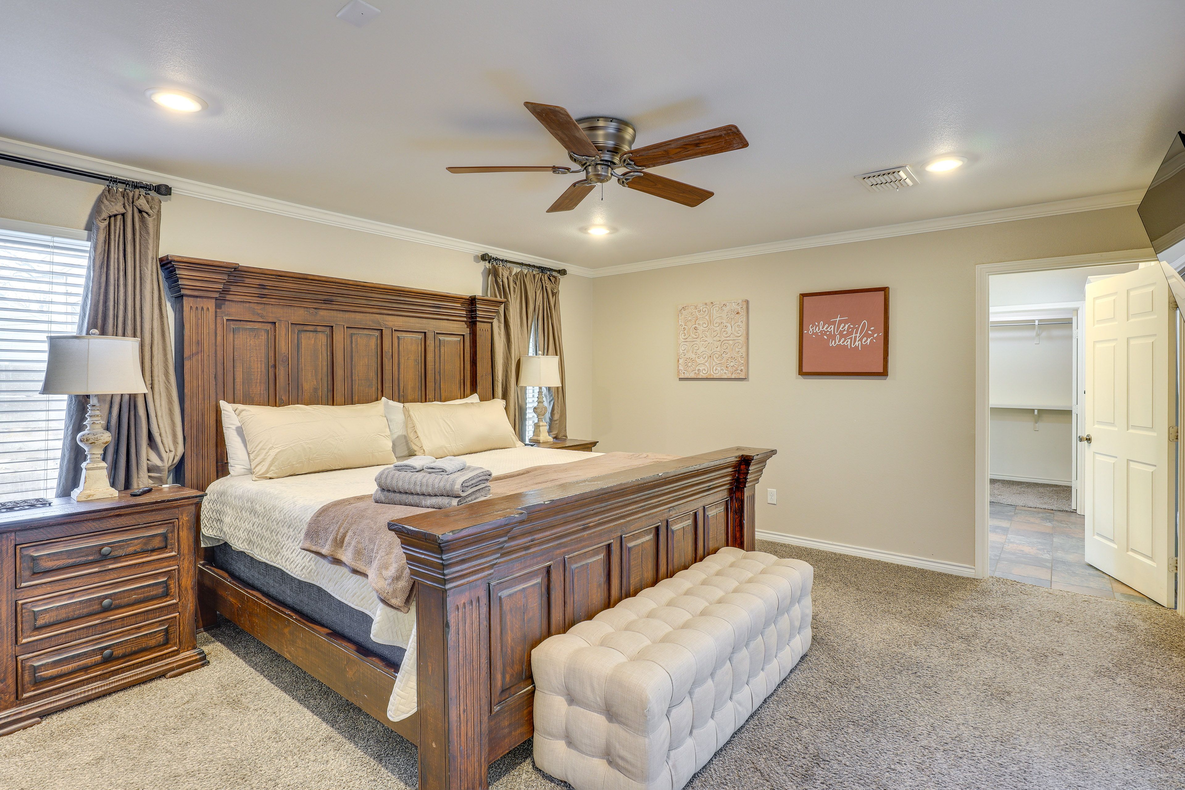 Bedroom 1 | King Bed | Smart TV | Linens Provided